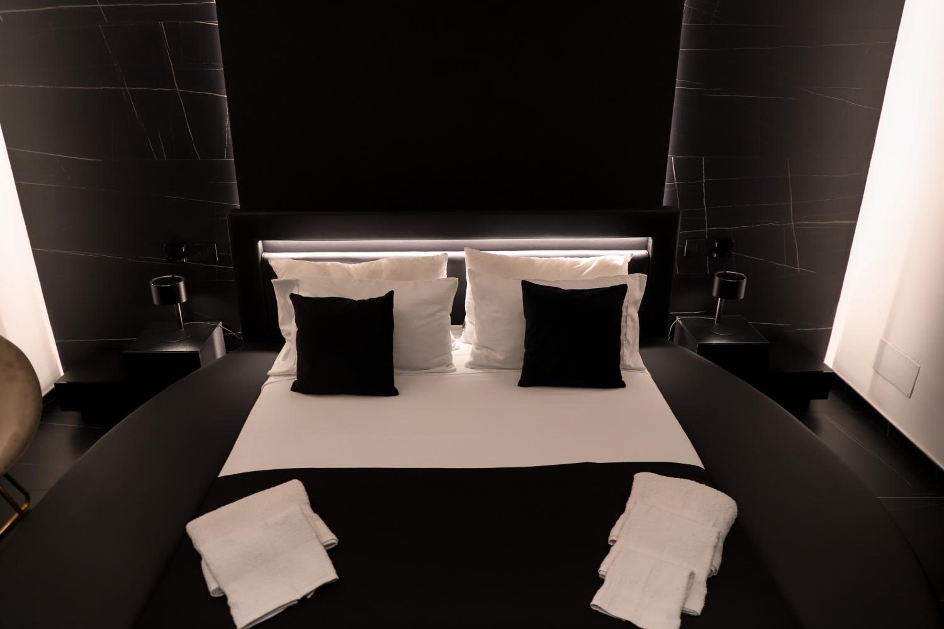 Suite with Spa Bath photo 1