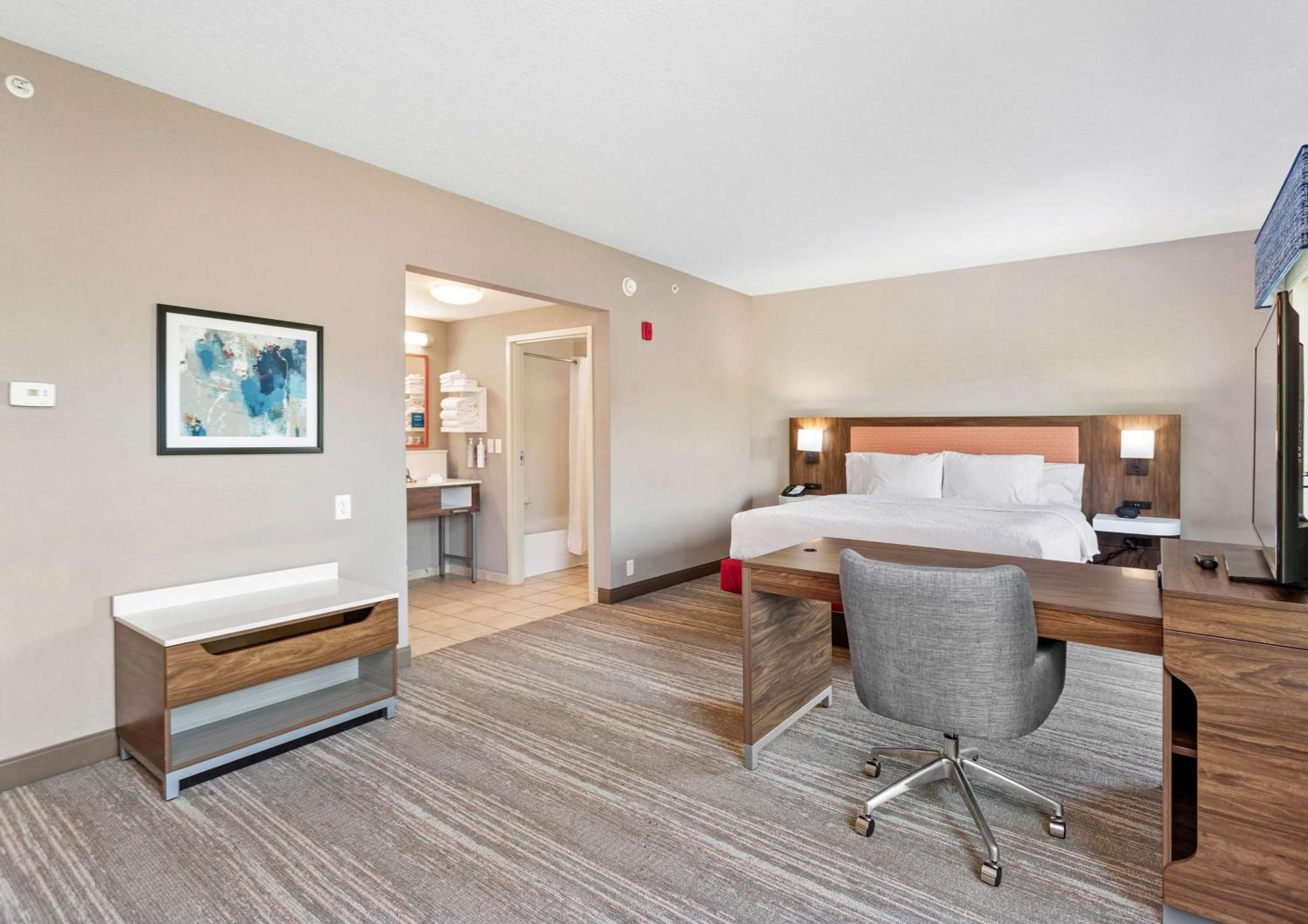 King Studio Suite with Sofa Bed - Non-Smoking