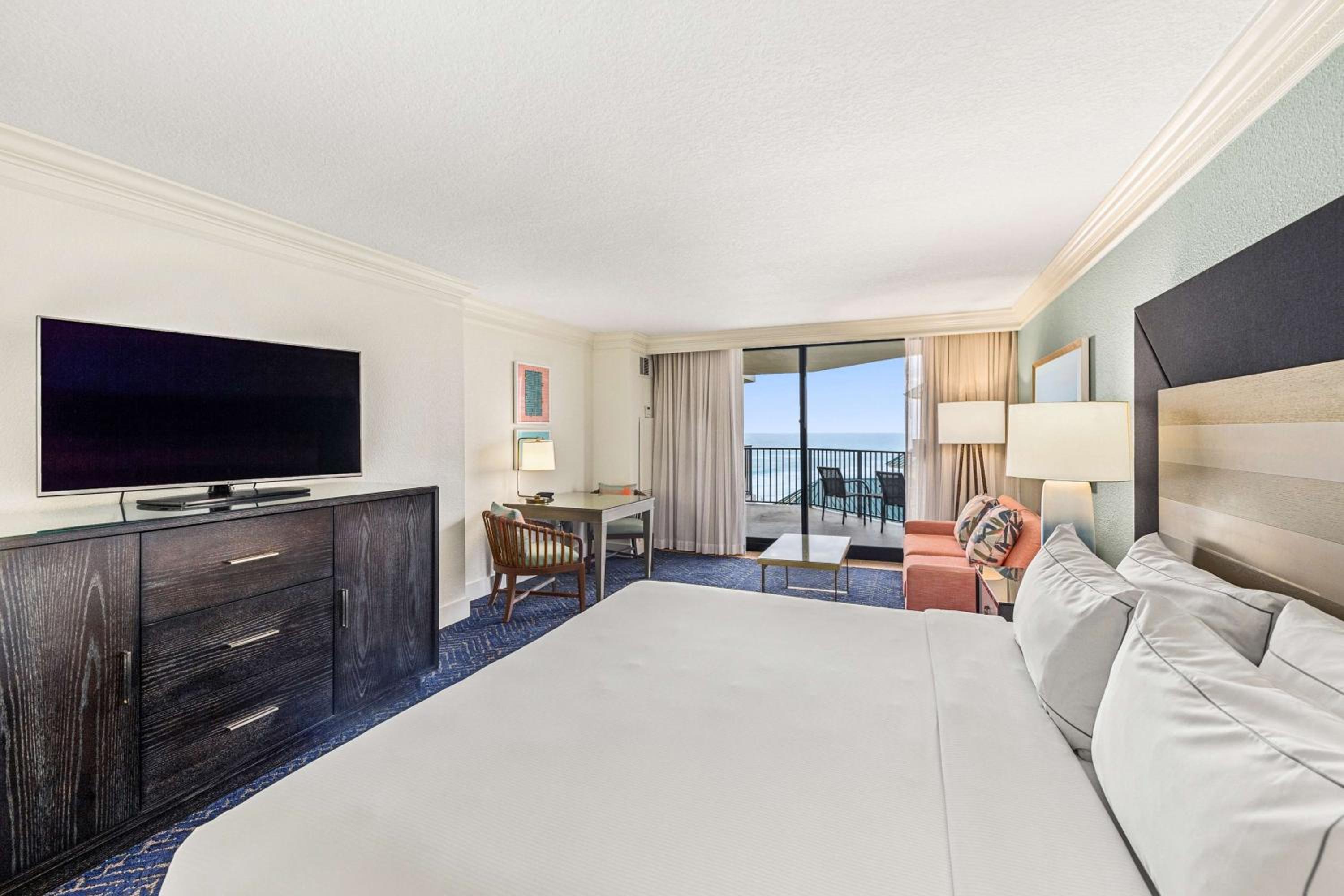 King Room with Sofa Bed and Partial Beach View - Photo 5