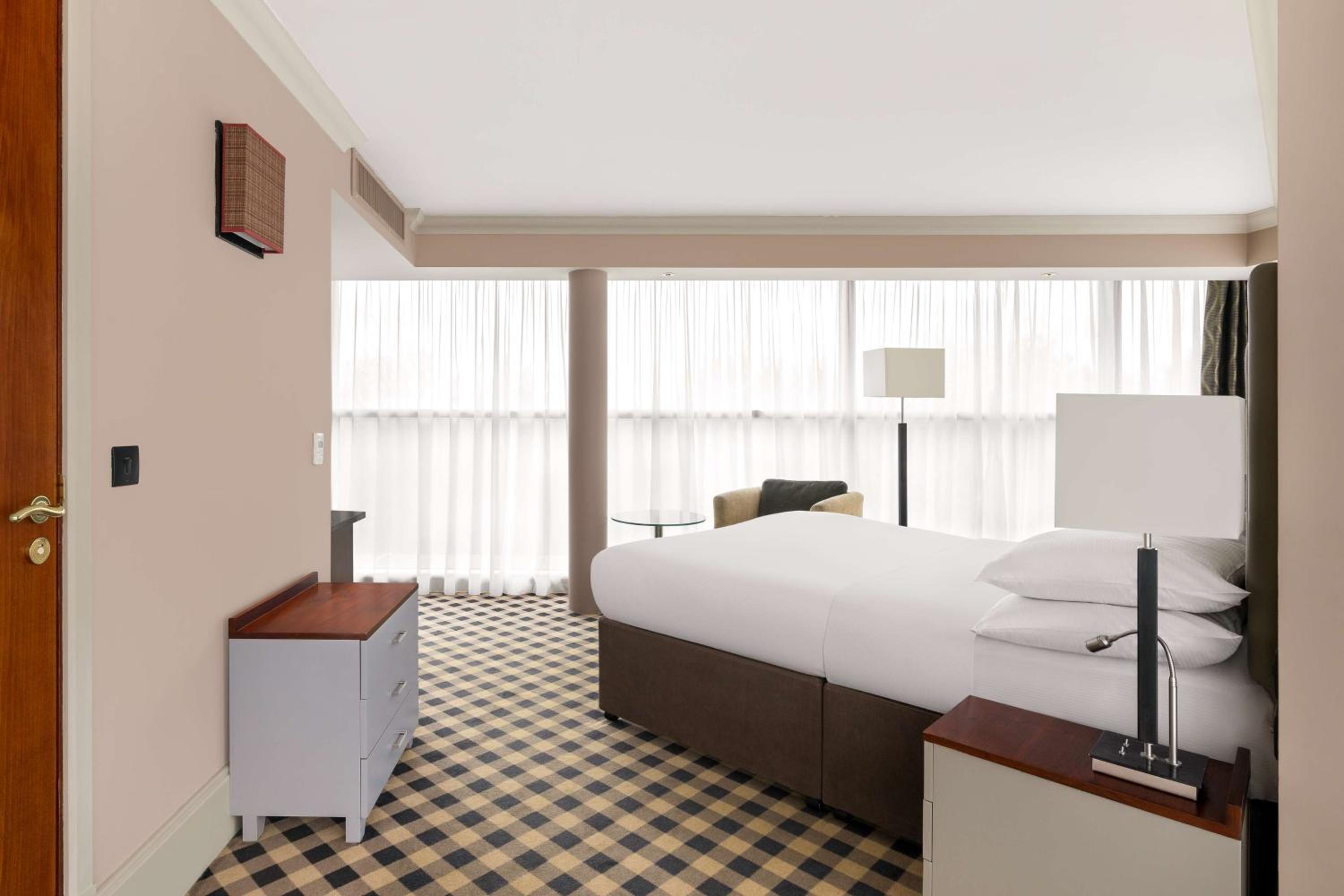 Queen Room - Mobility Access photo 2
