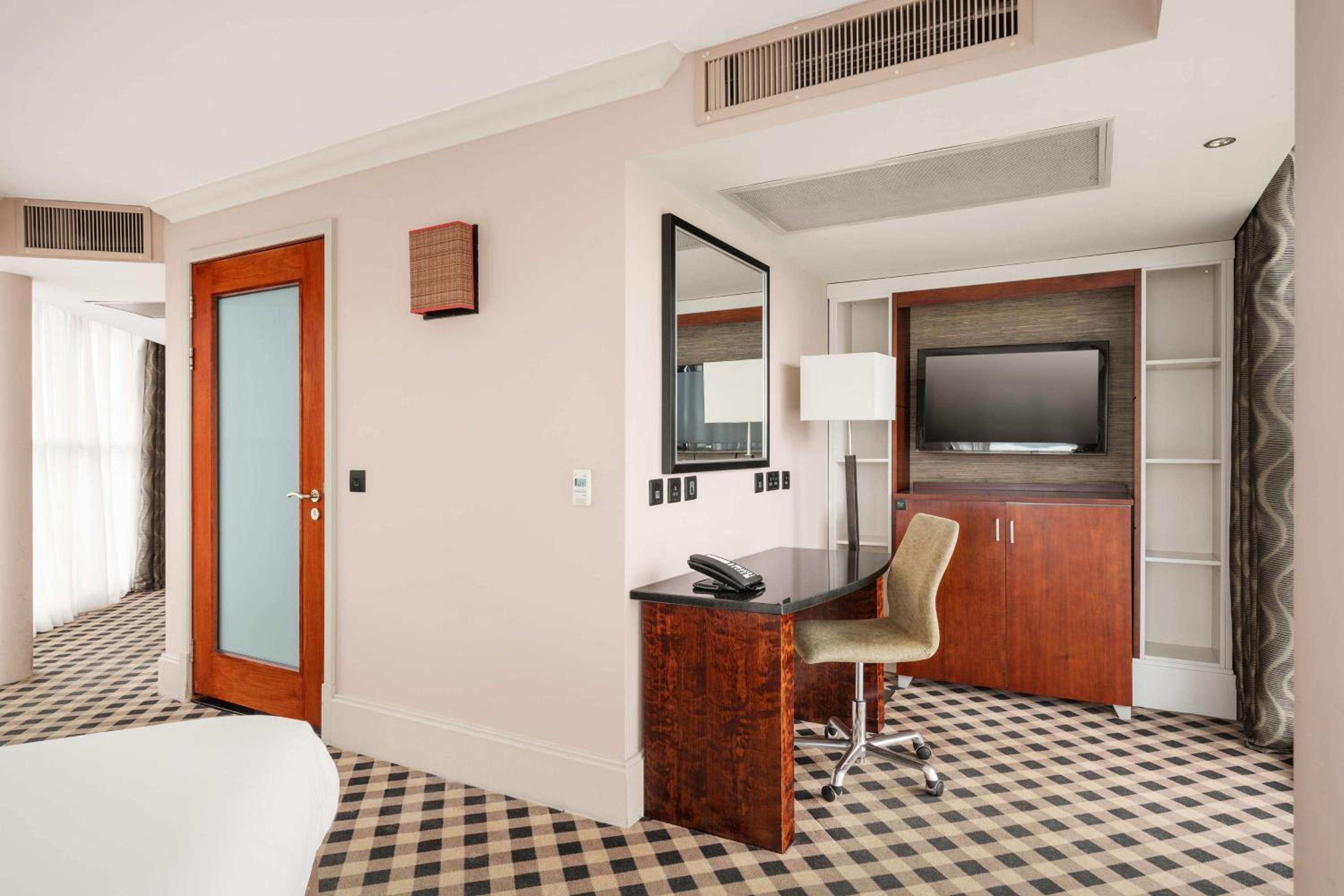Queen Room - Mobility Access photo 3