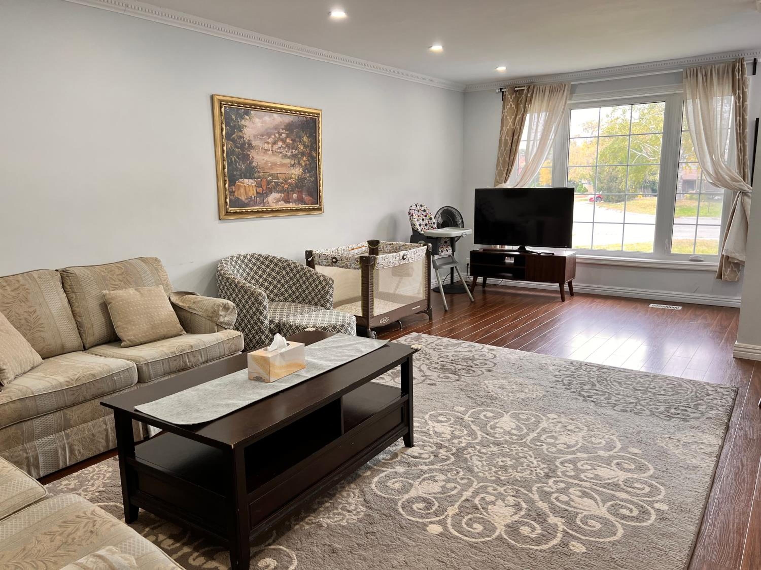 Three-Bedroom House photo 1