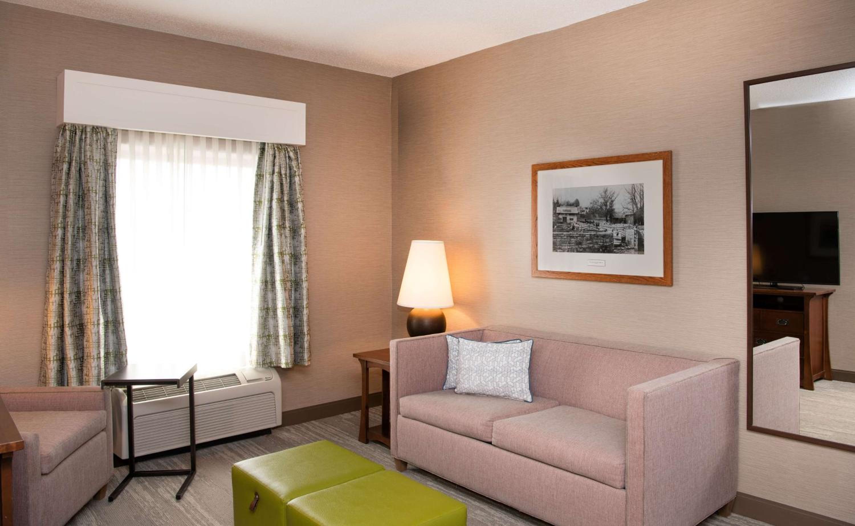 One-Bedroom Suite with Two Double Beds - Non-Smoking - Photo 5
