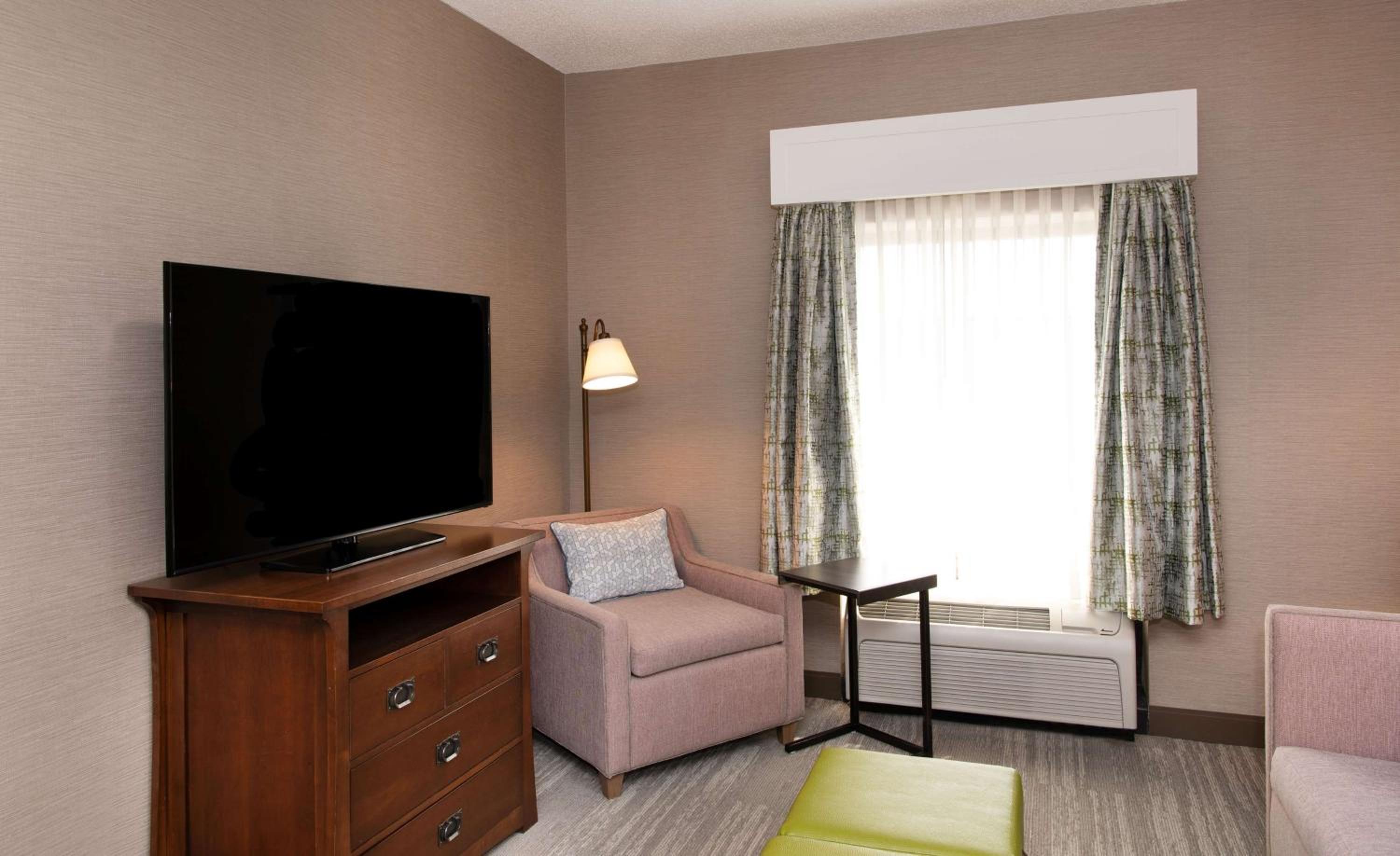 One-Bedroom Suite with Two Double Beds - Non-Smoking - Photo 6