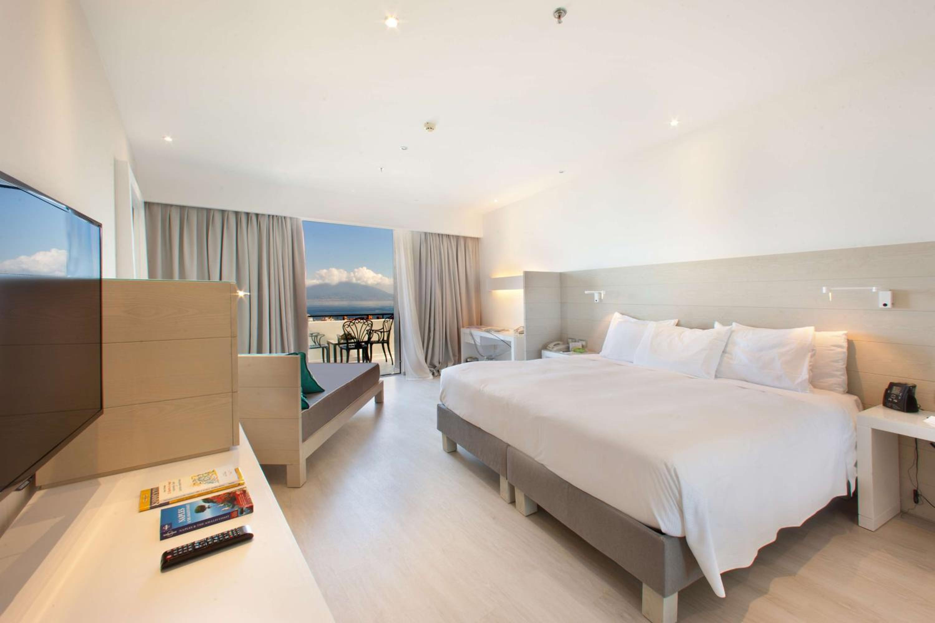 Executive Triple Room with Sea View
