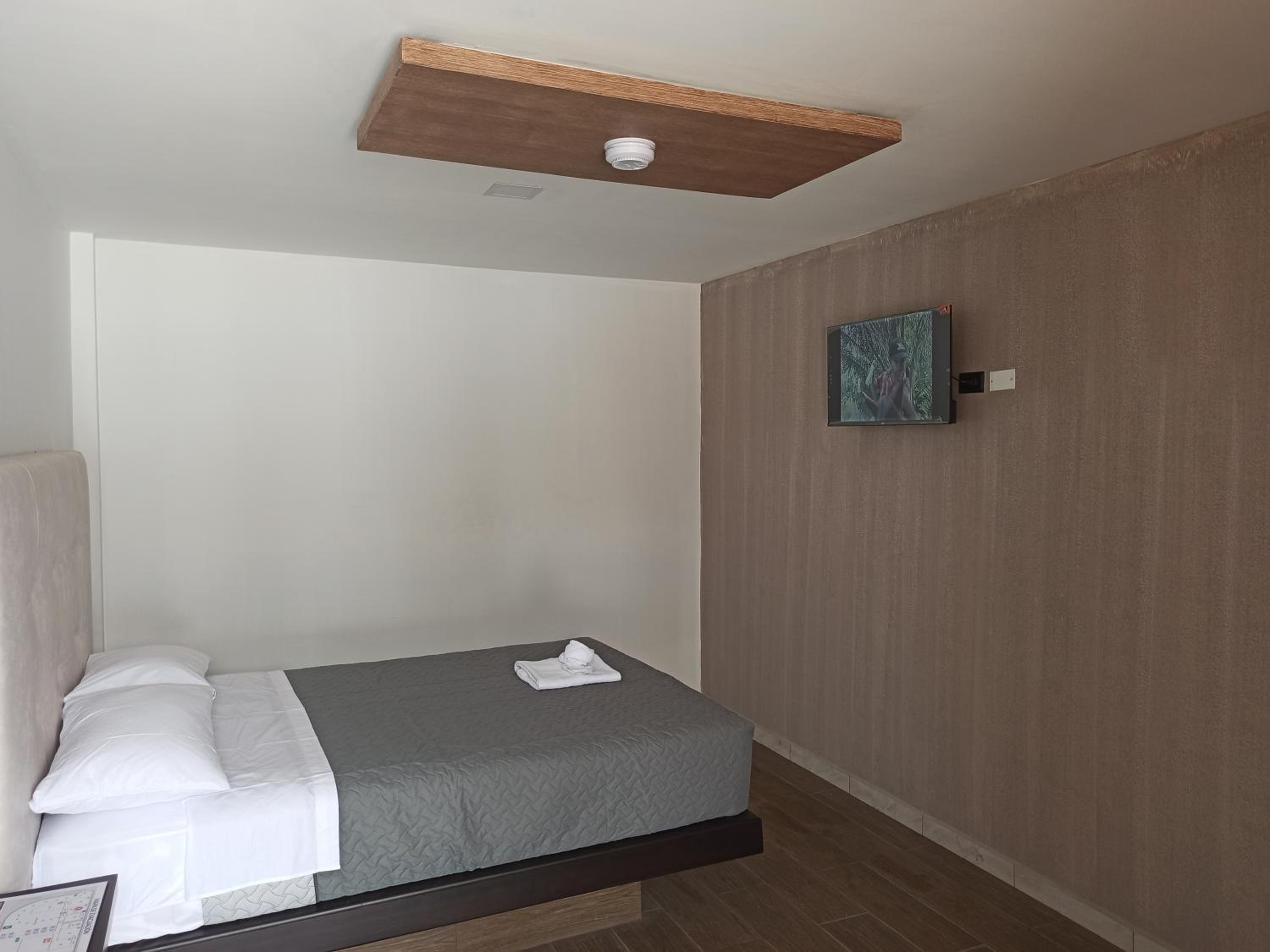 Double Room With Private Bathroom