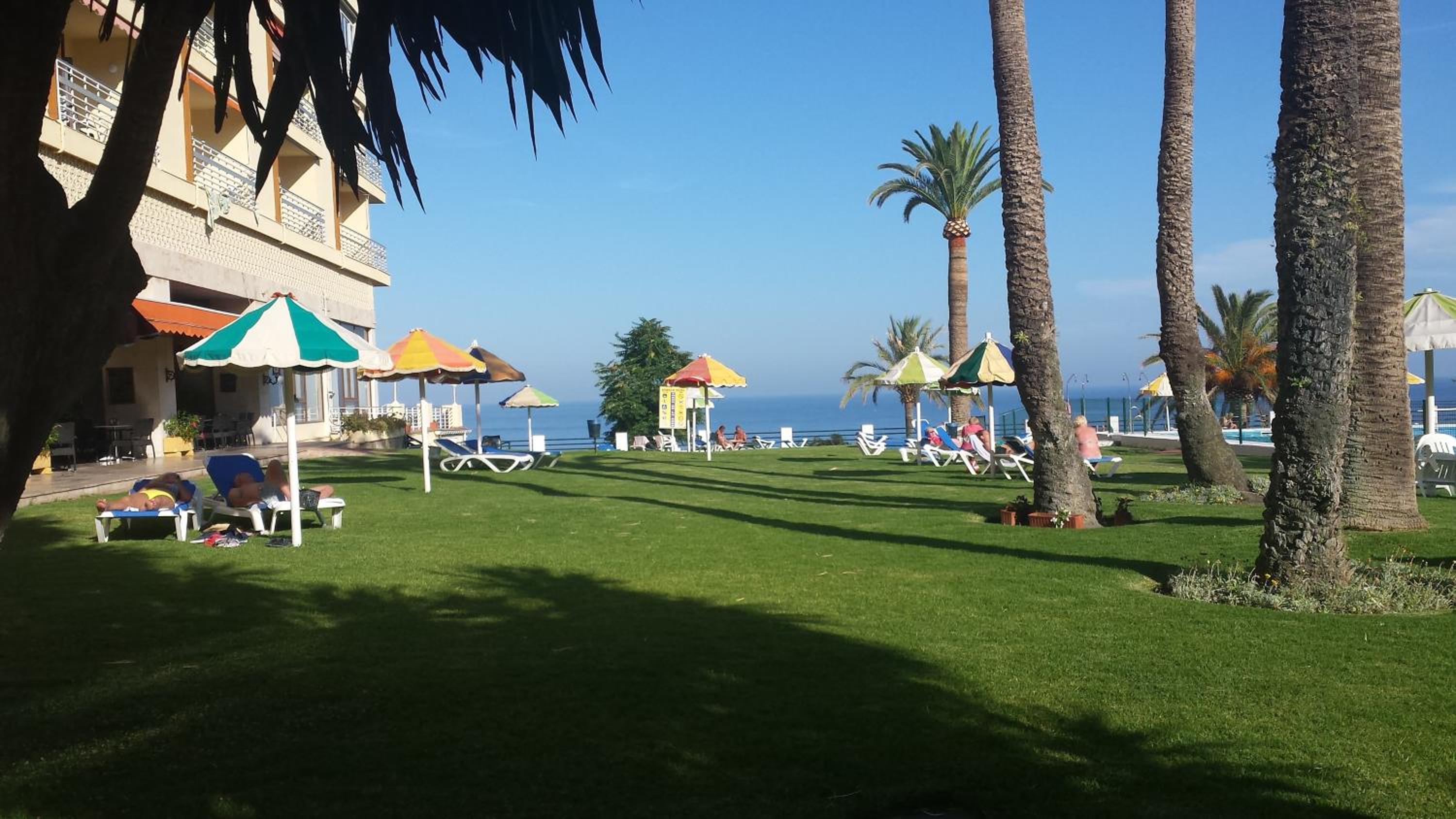 Apartment with Sea View - Photo 4