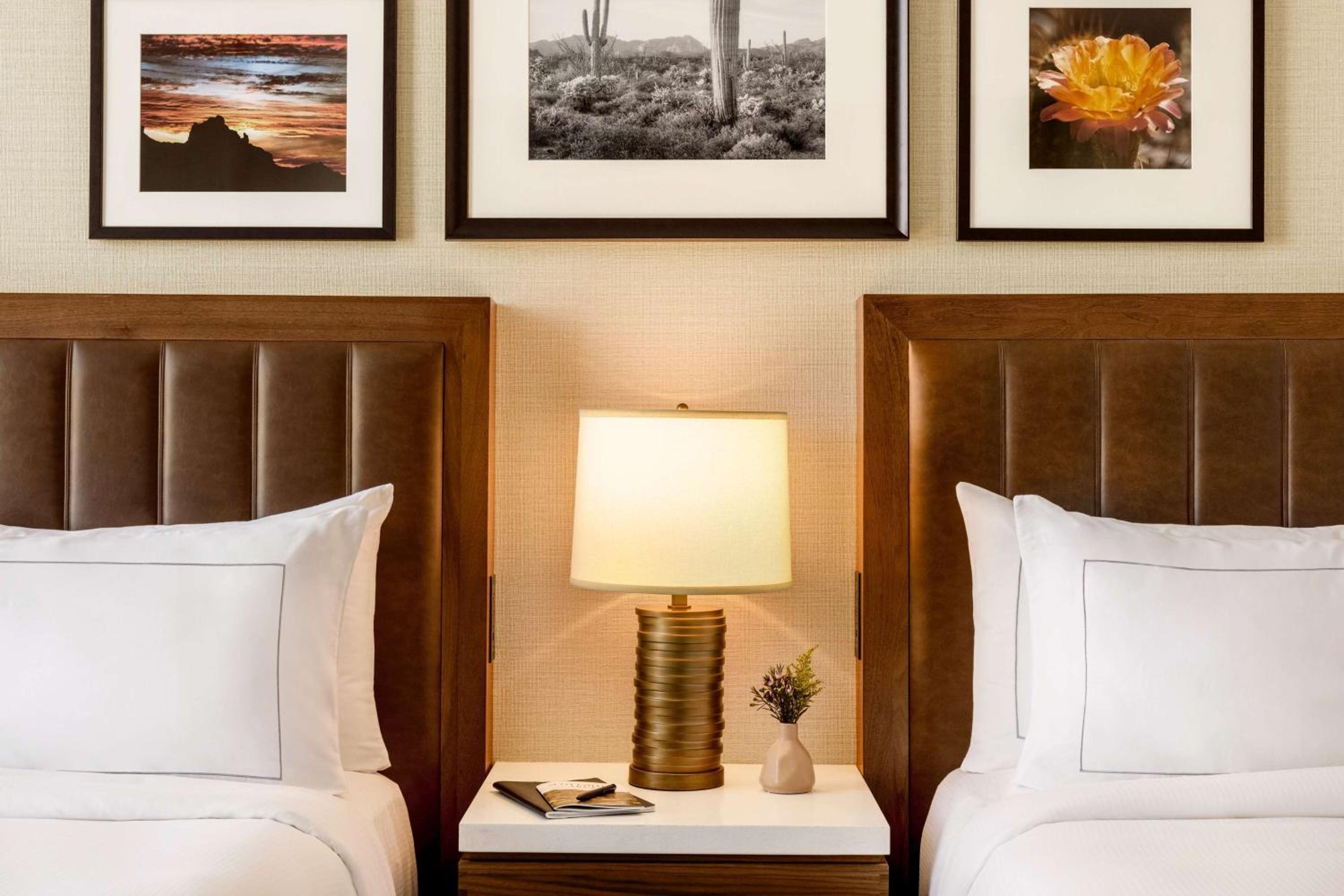 Queen Room with Two Queen Beds - Photo 3