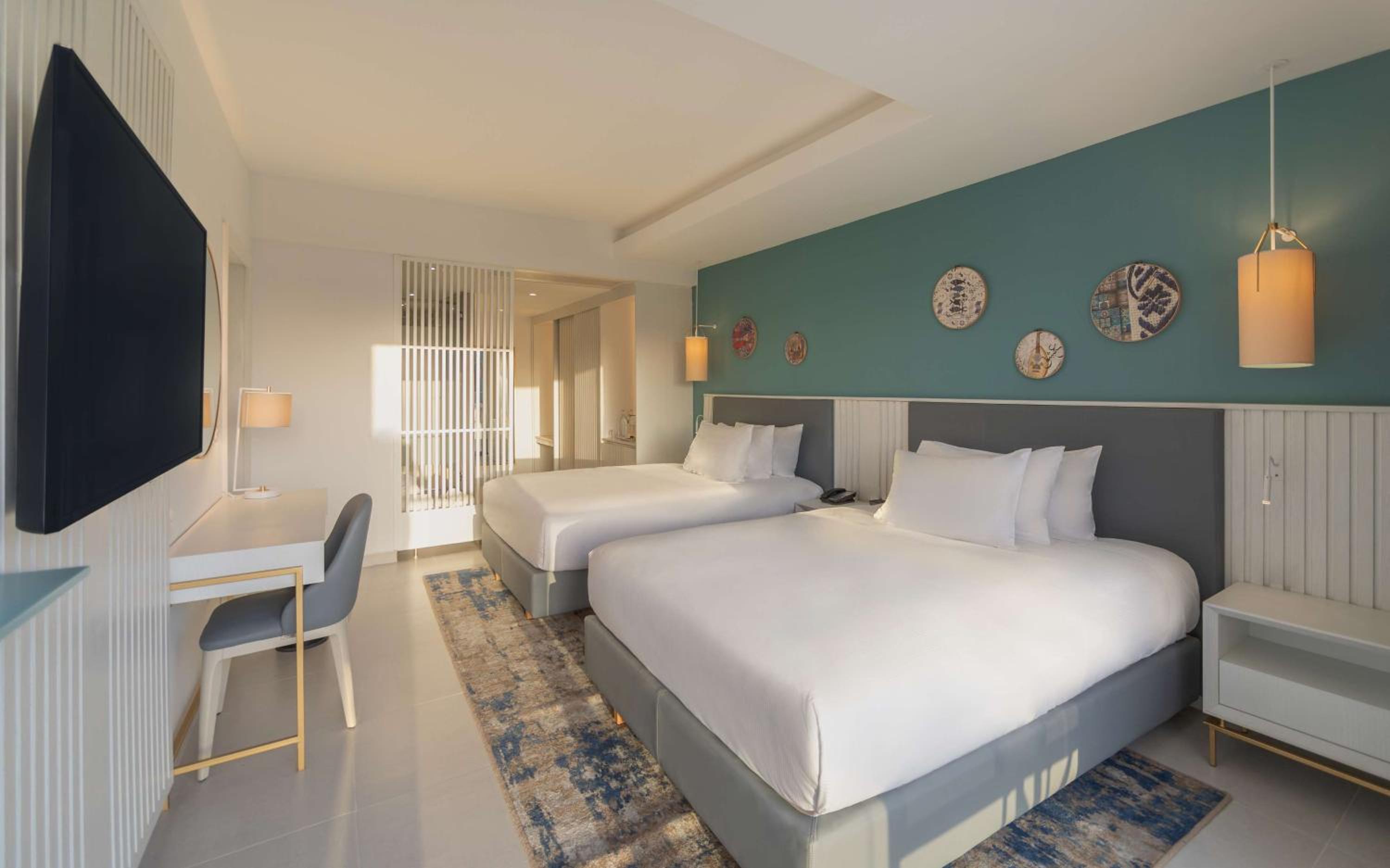 One-Bedroom Suite with Two Queen Beds - Photo 6