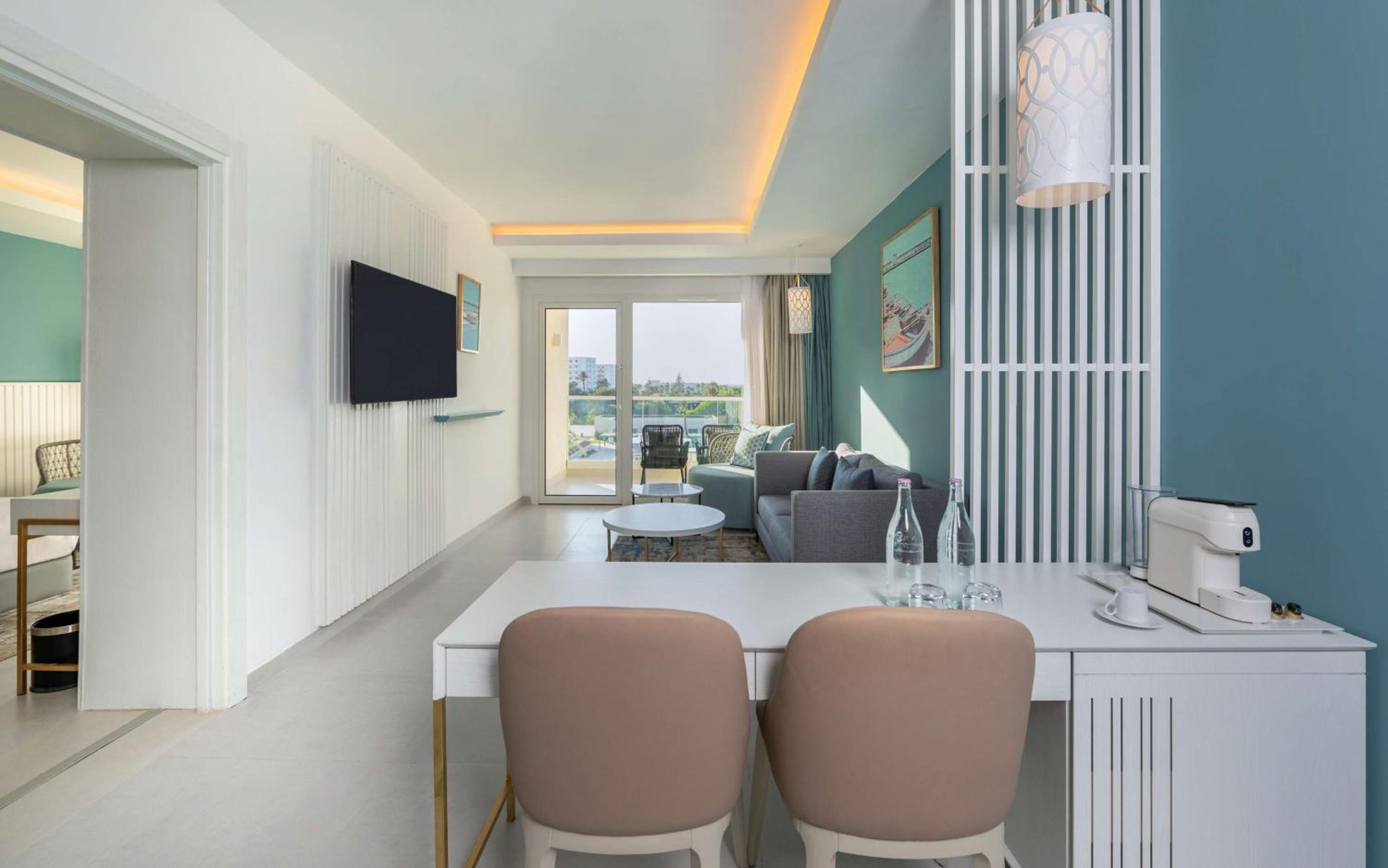 One-Bedroom King Suite - Photo 5