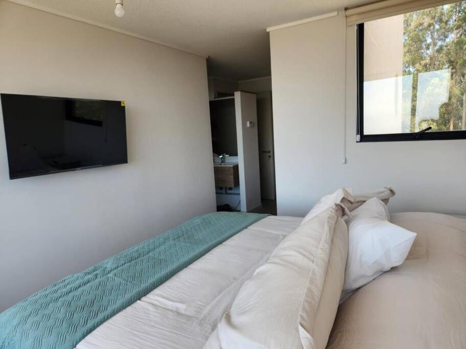 Three-Bedroom Apartment photo 1