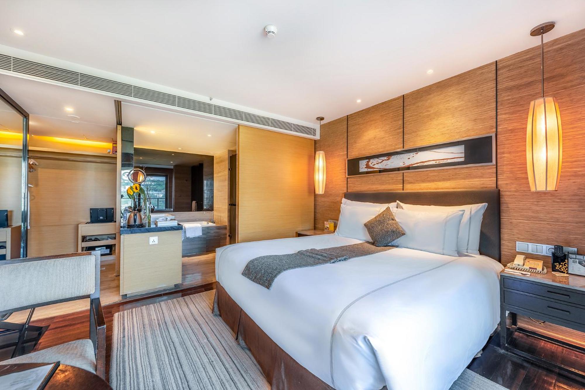 Superior Queen Room