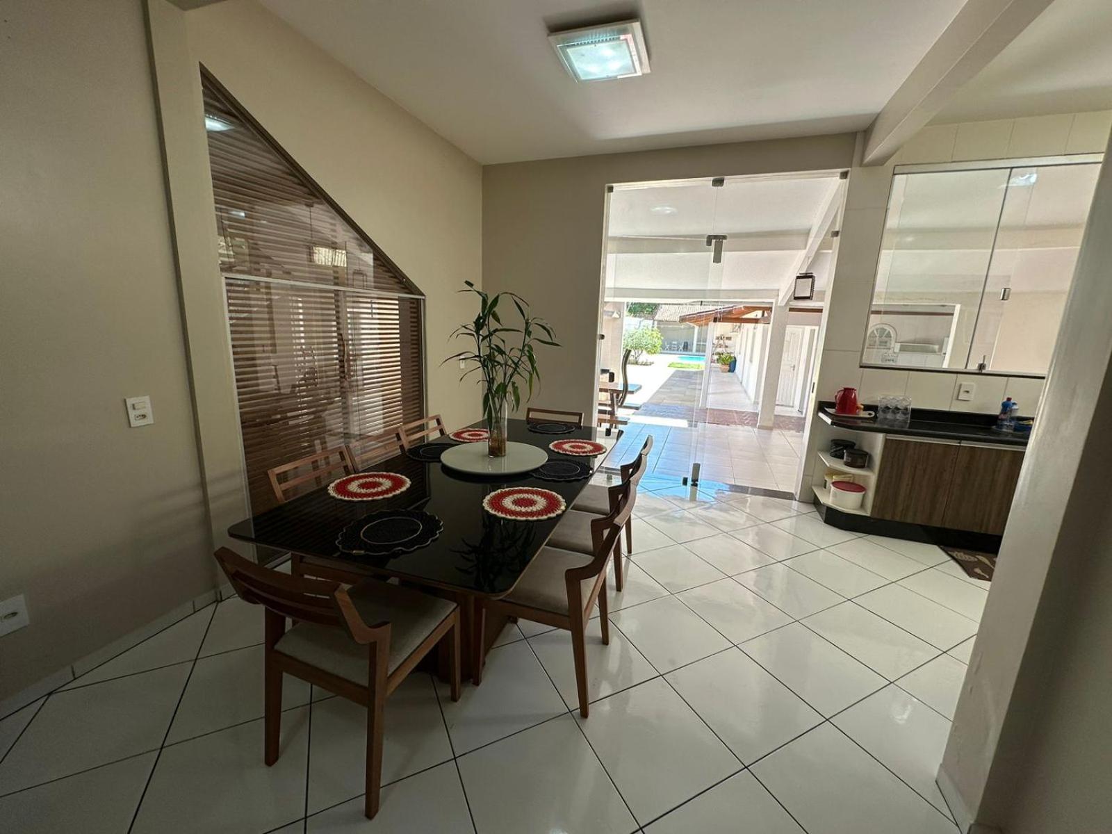 Four-Bedroom House photo 2