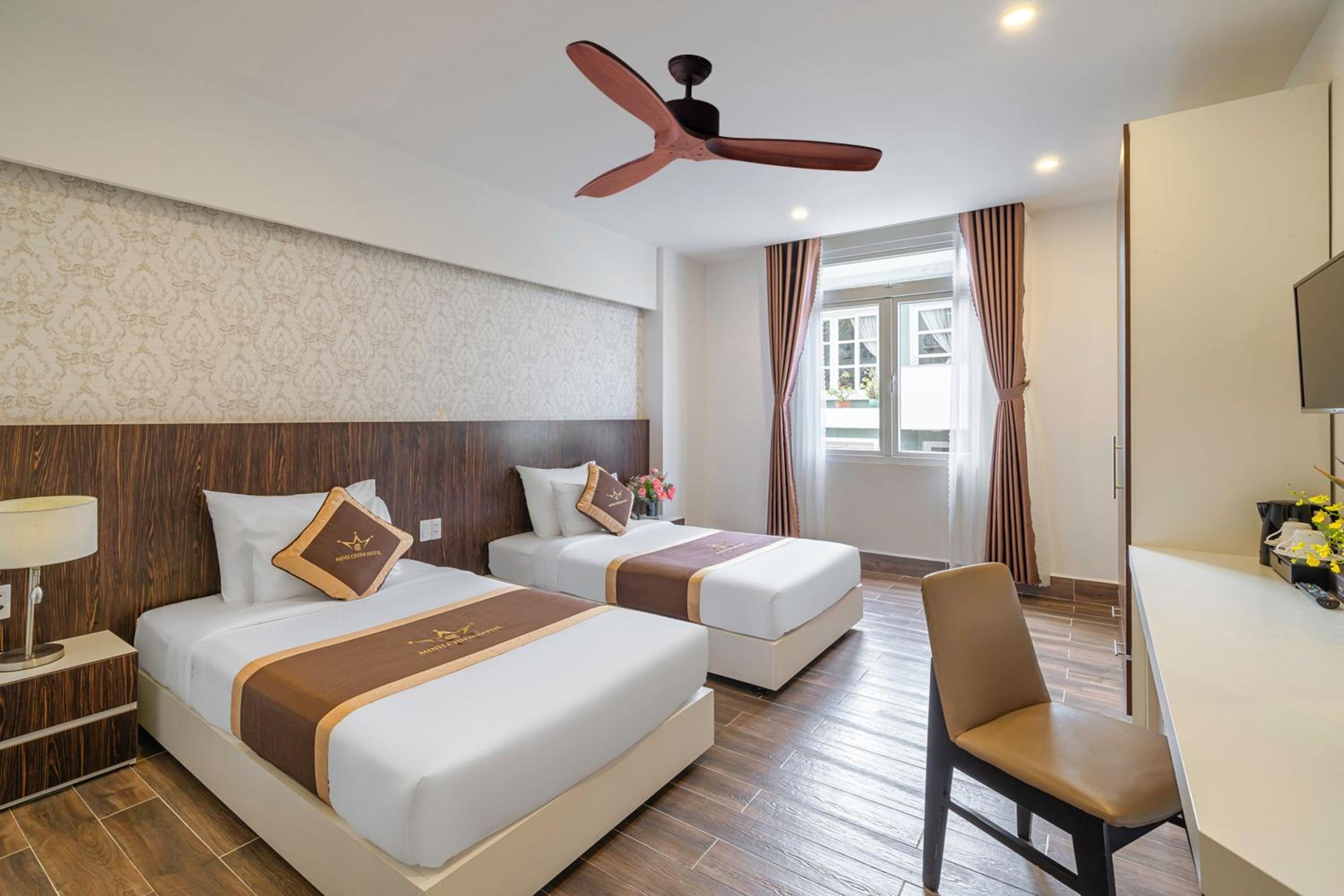 Twin Room with View - Photo 2