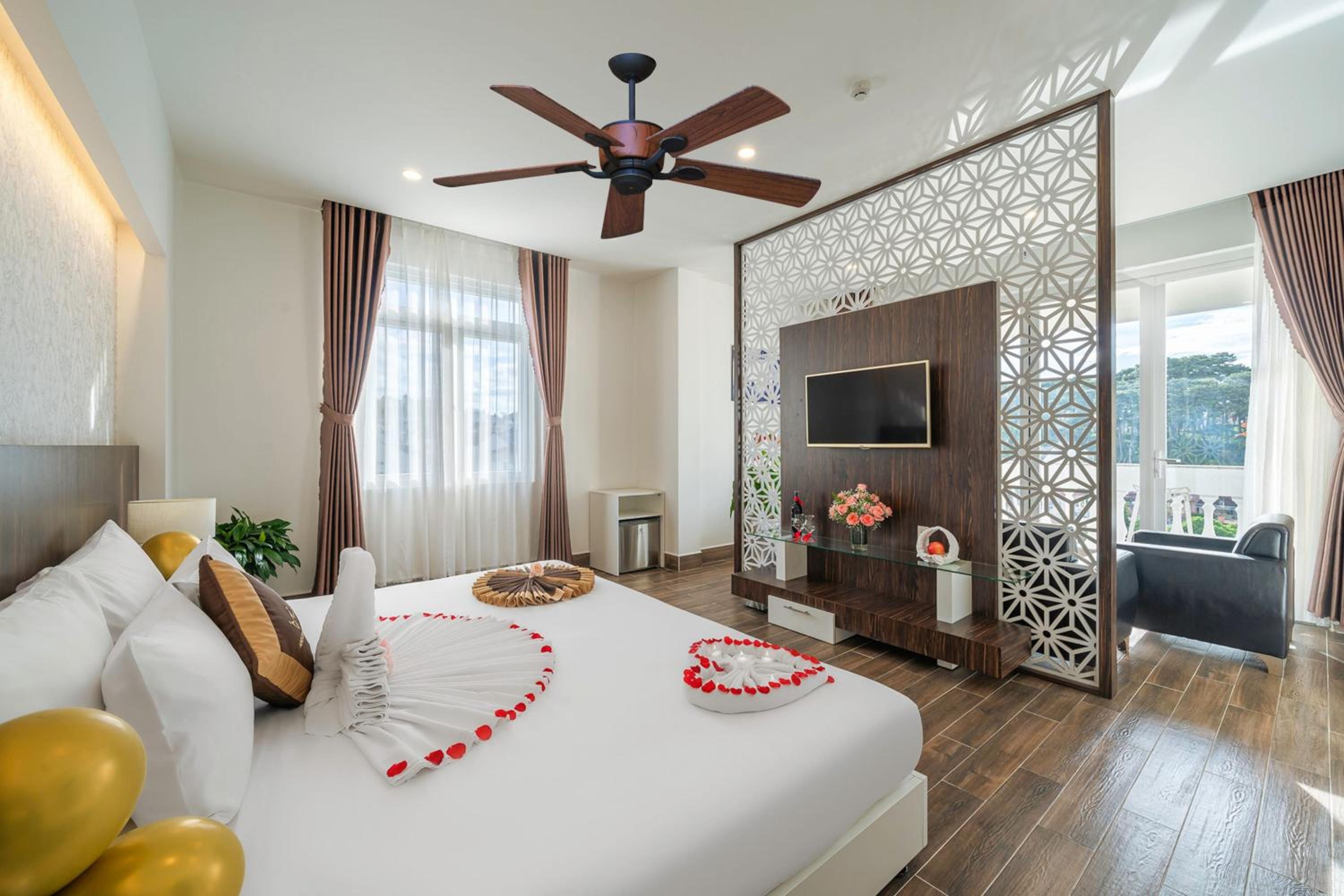 Suite with Mountain View - Photo 1