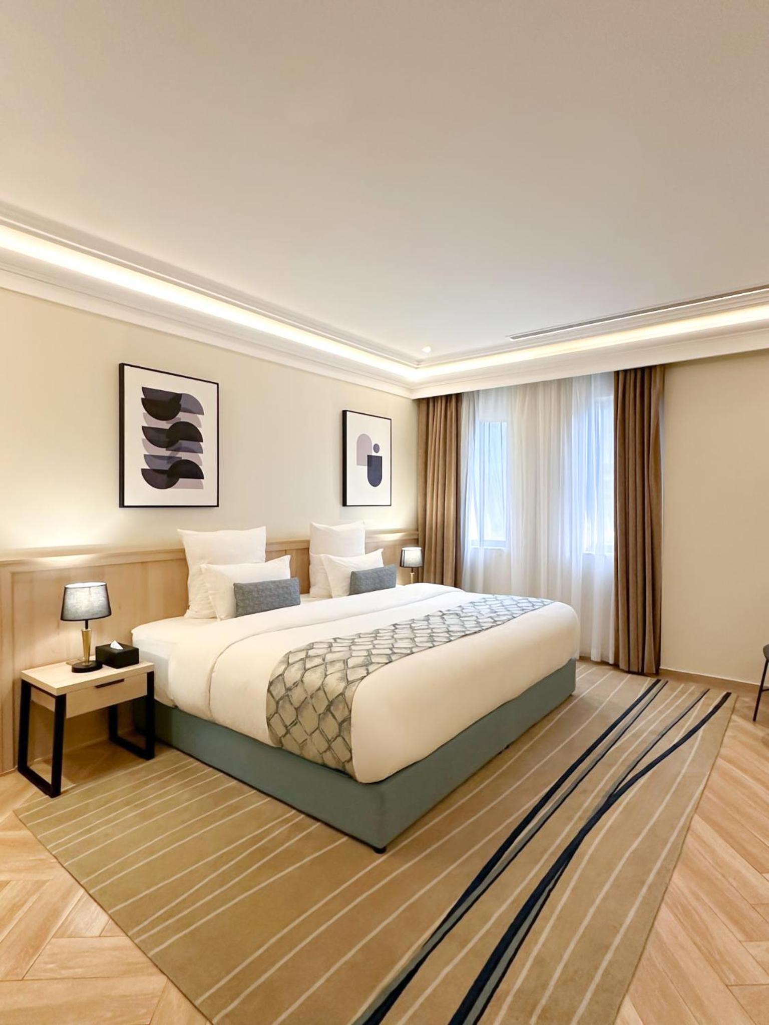 Superior King Room