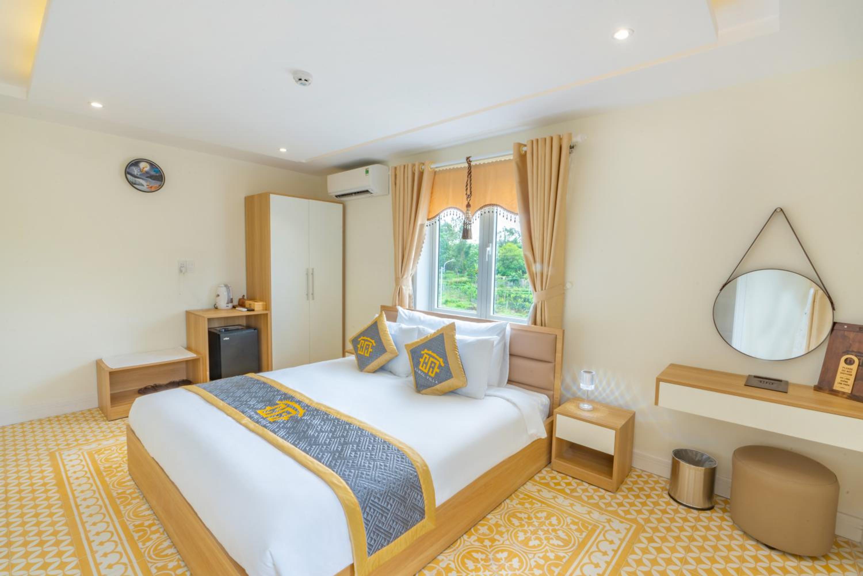 Deluxe Double Room - Photo 13