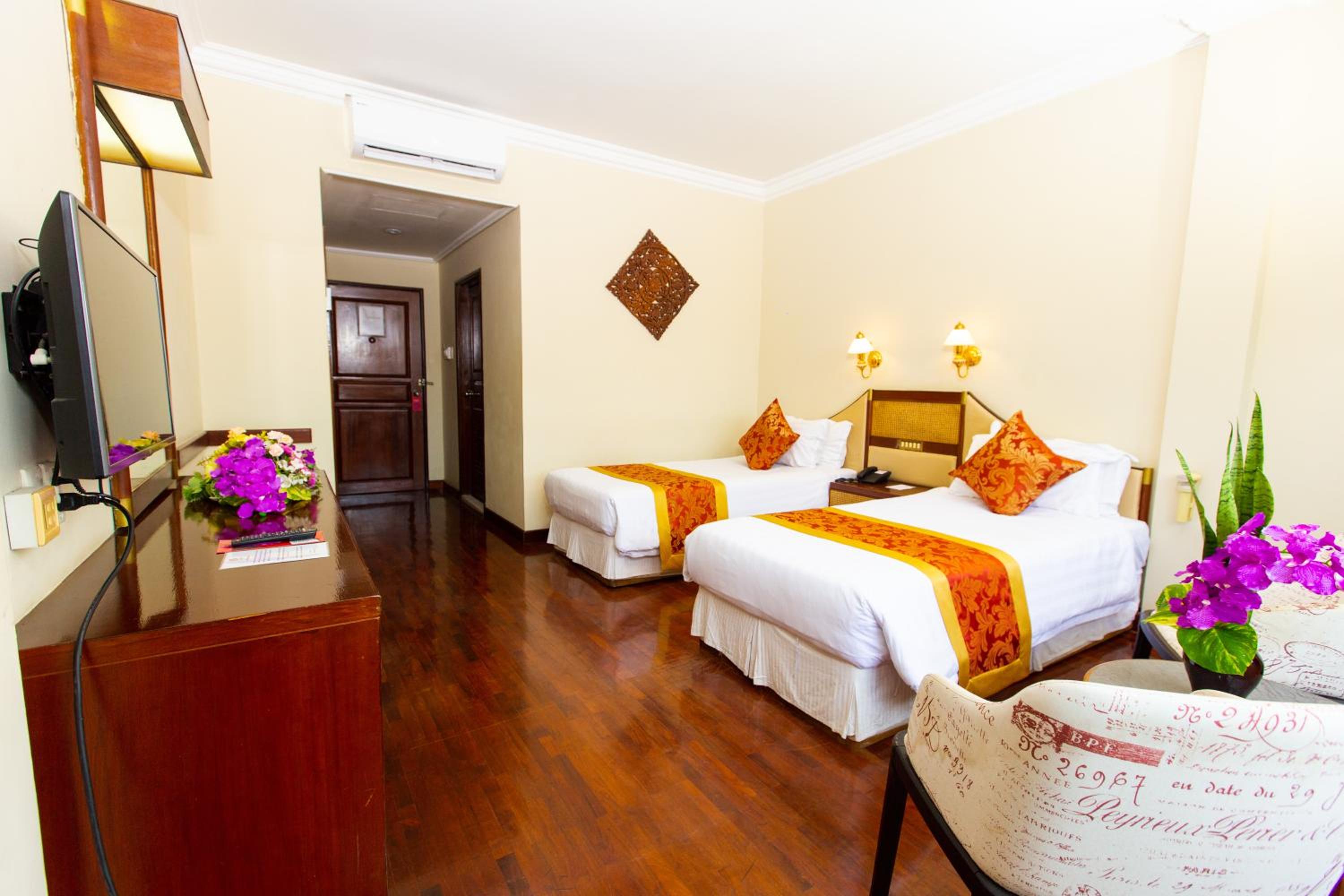 Standard Twin Room - Photo 1