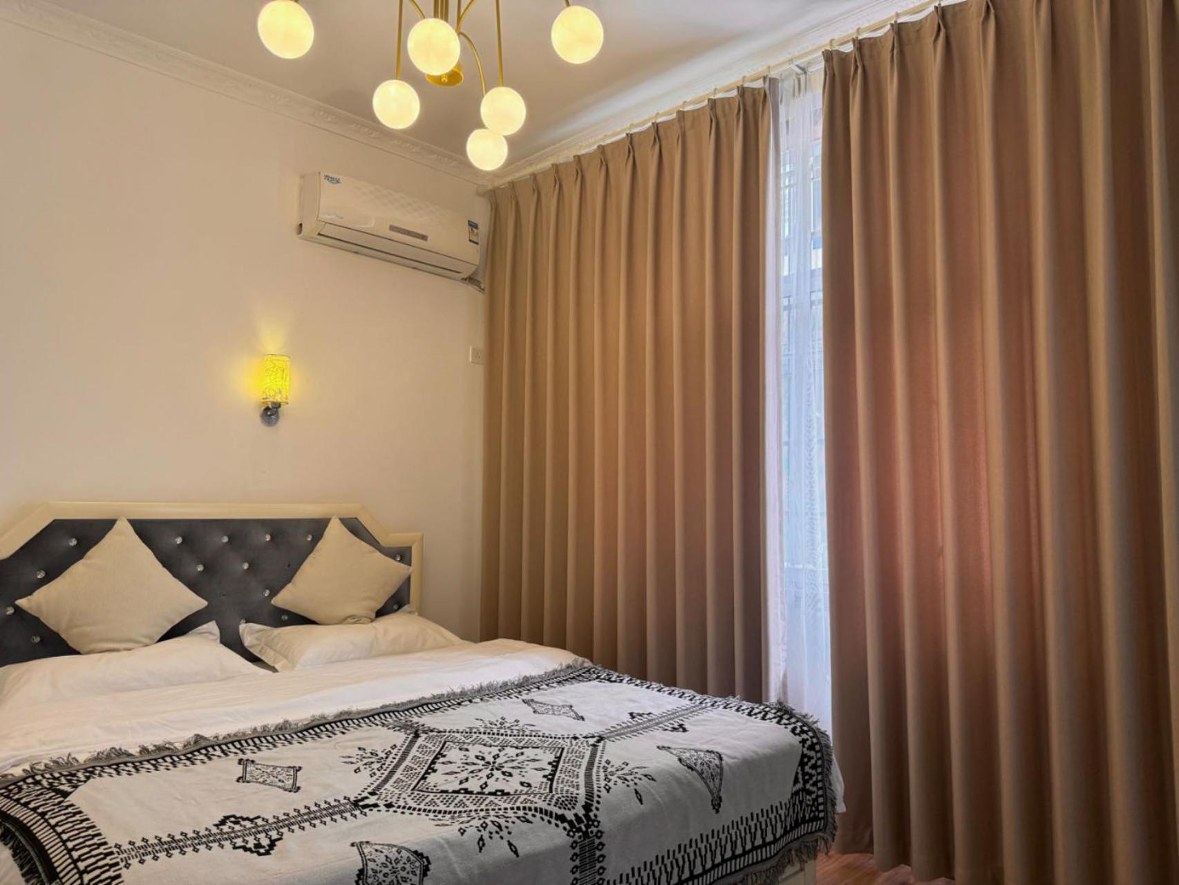 Deluxe King Room B Building   photo 3