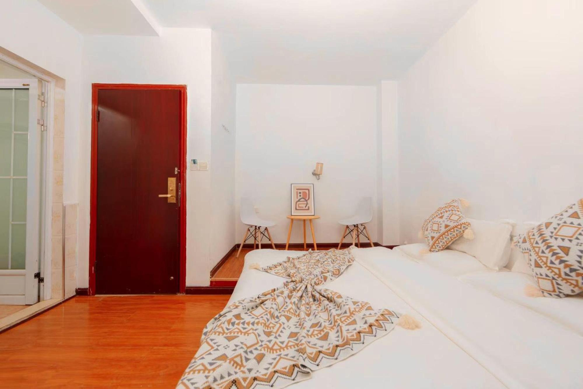 Deluxe King Room B Building   photo 2