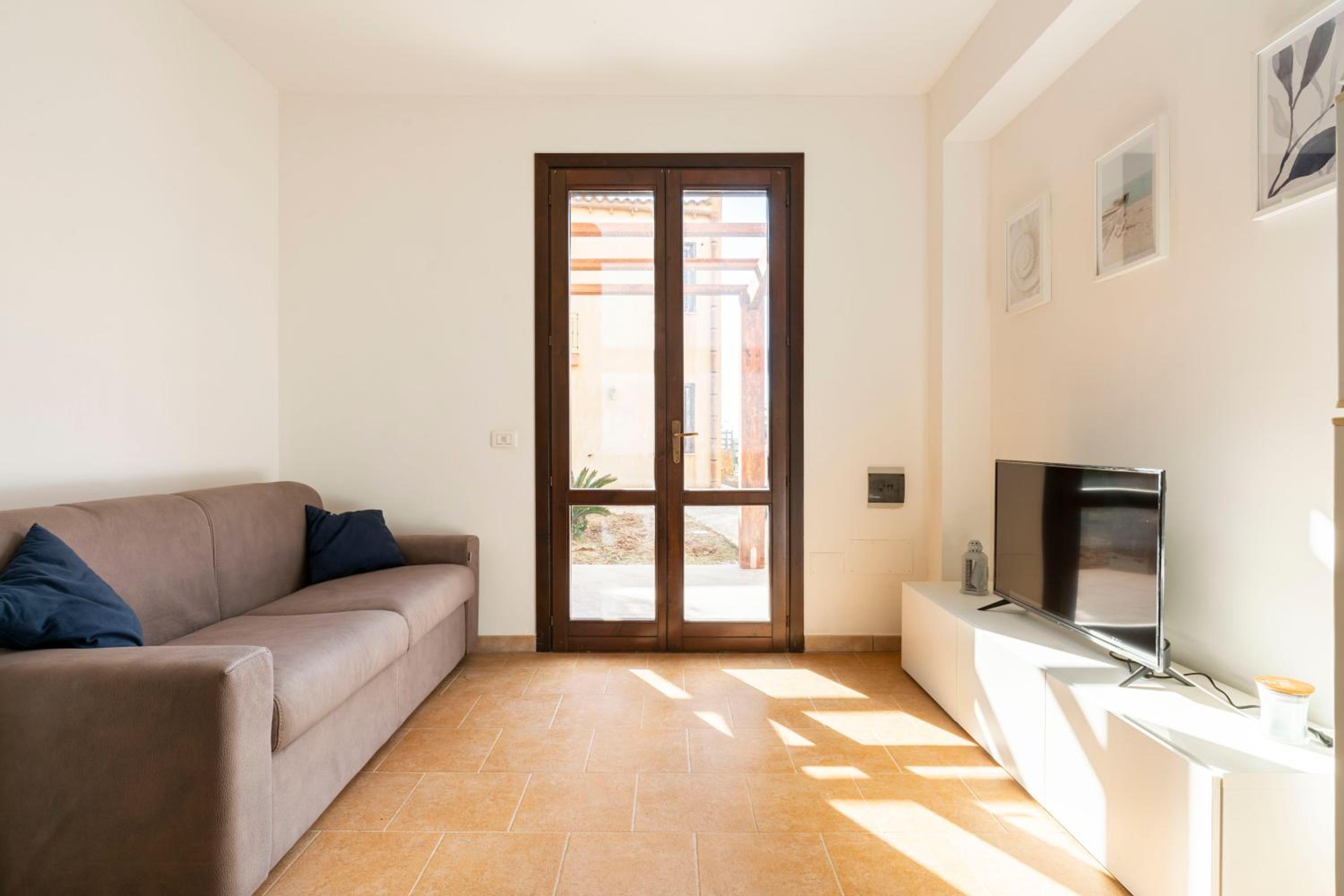 One-Bedroom House photo 2