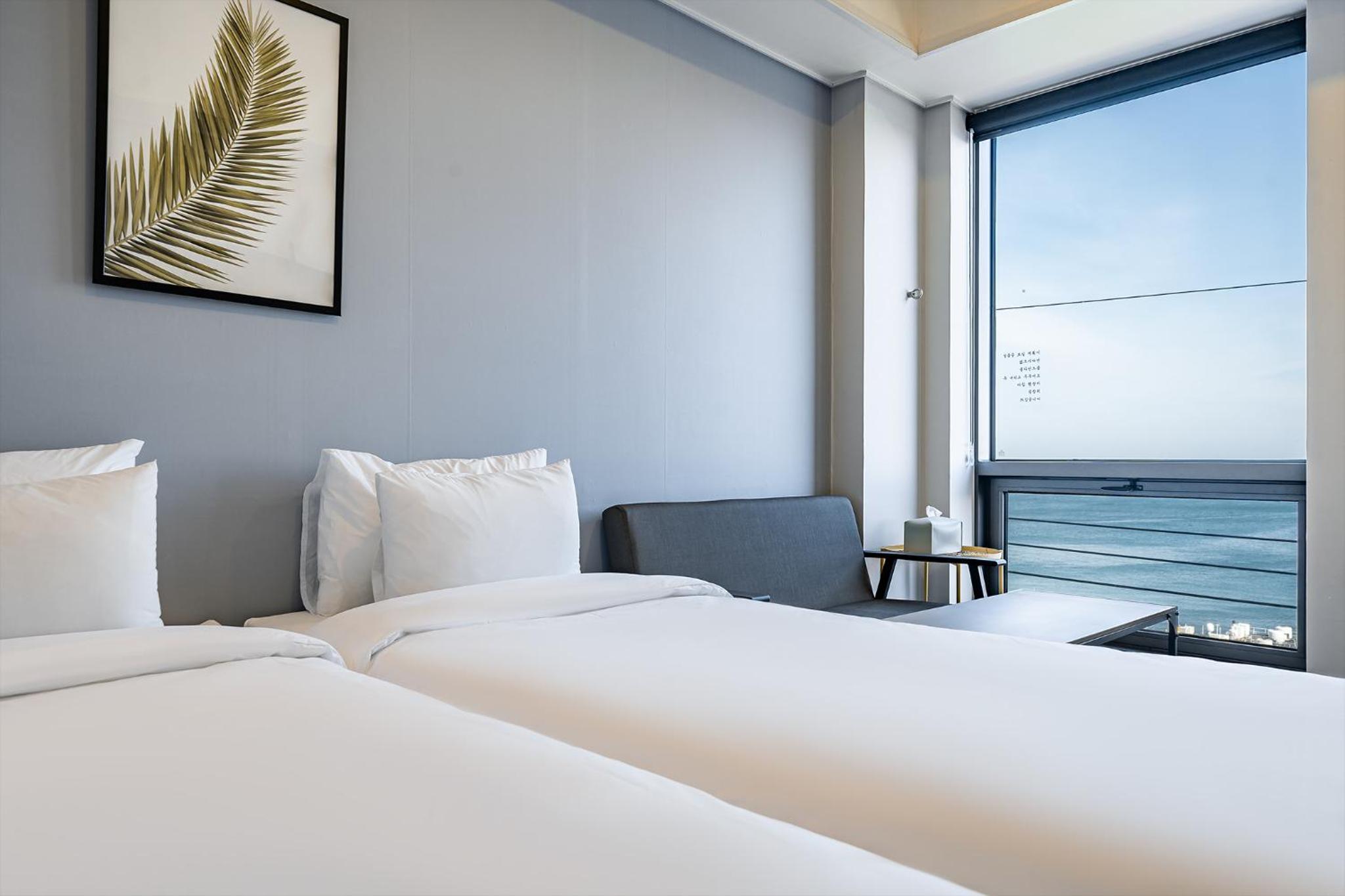 Twin Room with Sea View