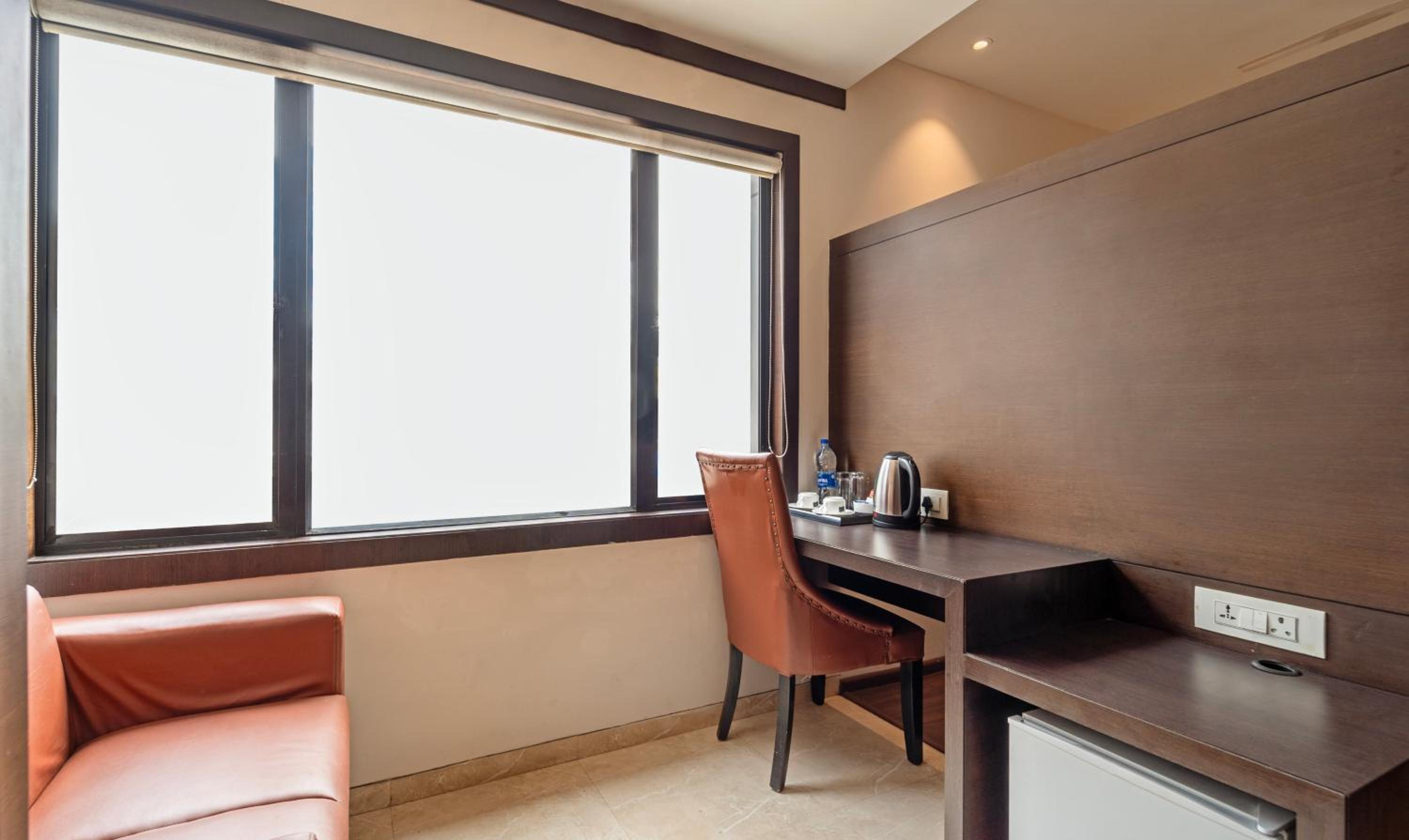Spacious Premium Room With Mini Fridge photo 3
