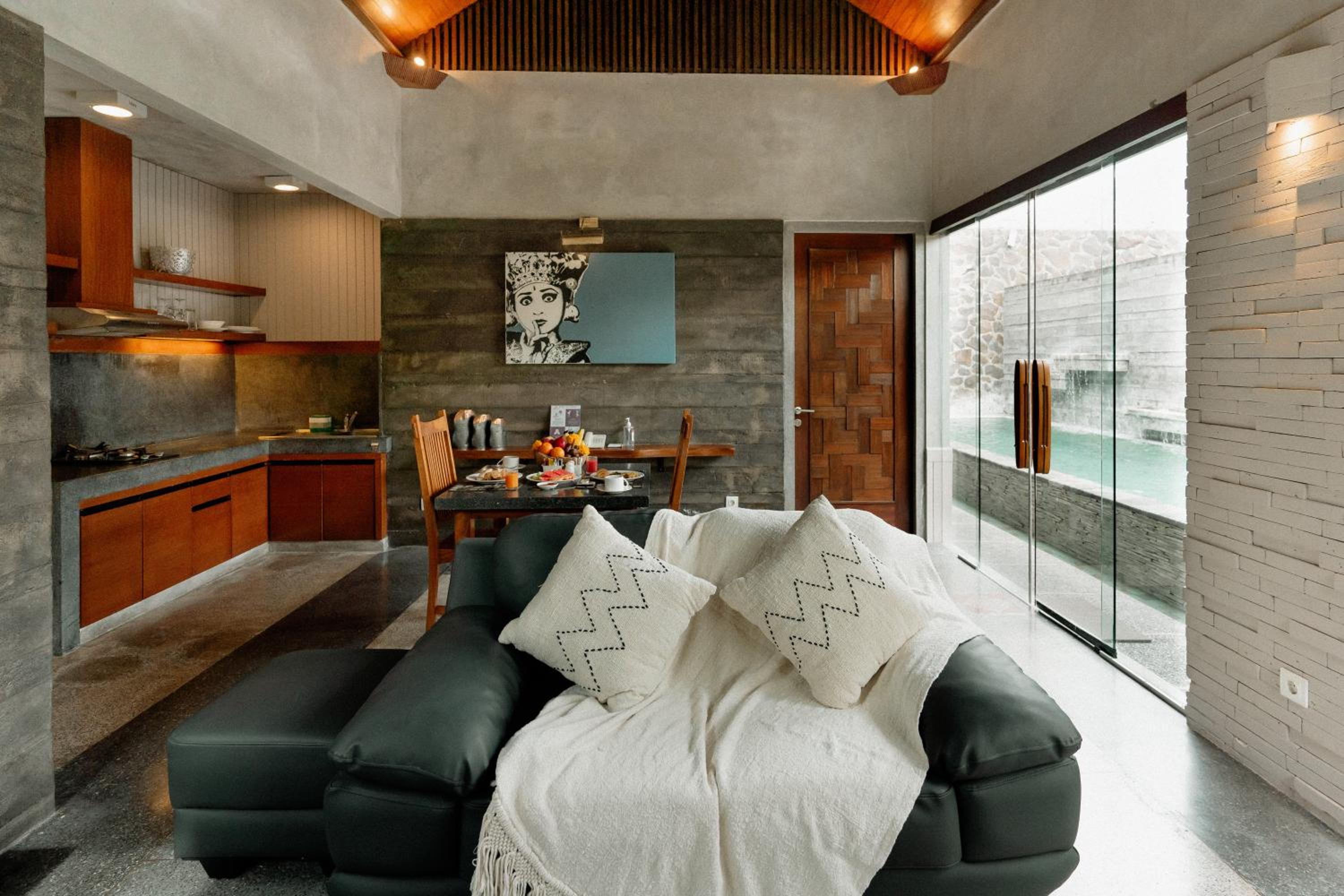 Deluxe One-Bedroom Villa with Private Pool 