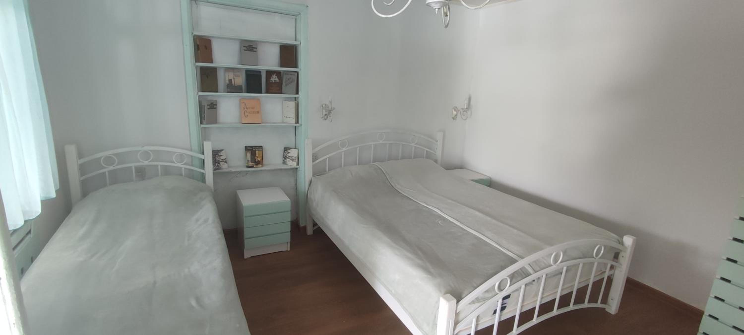 Three-Bedroom House photo 2