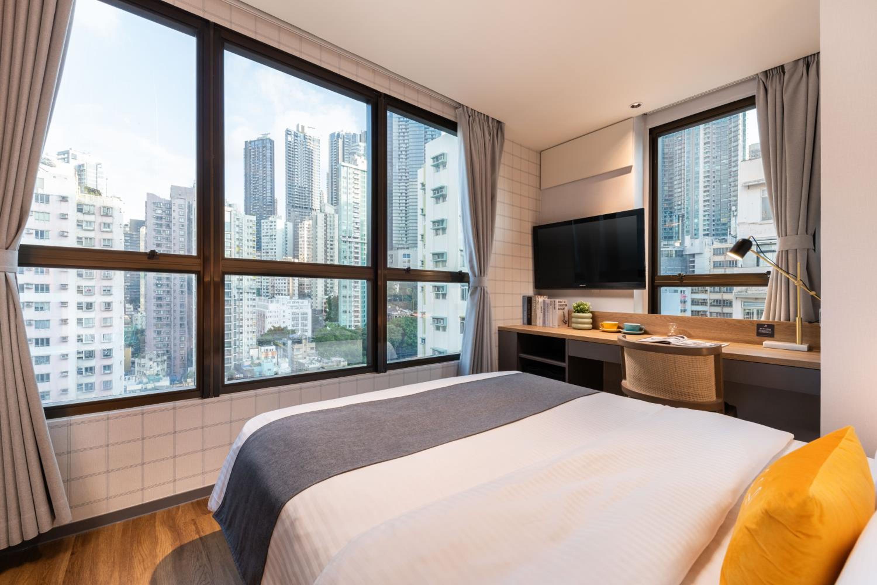 Deluxe Queen Room