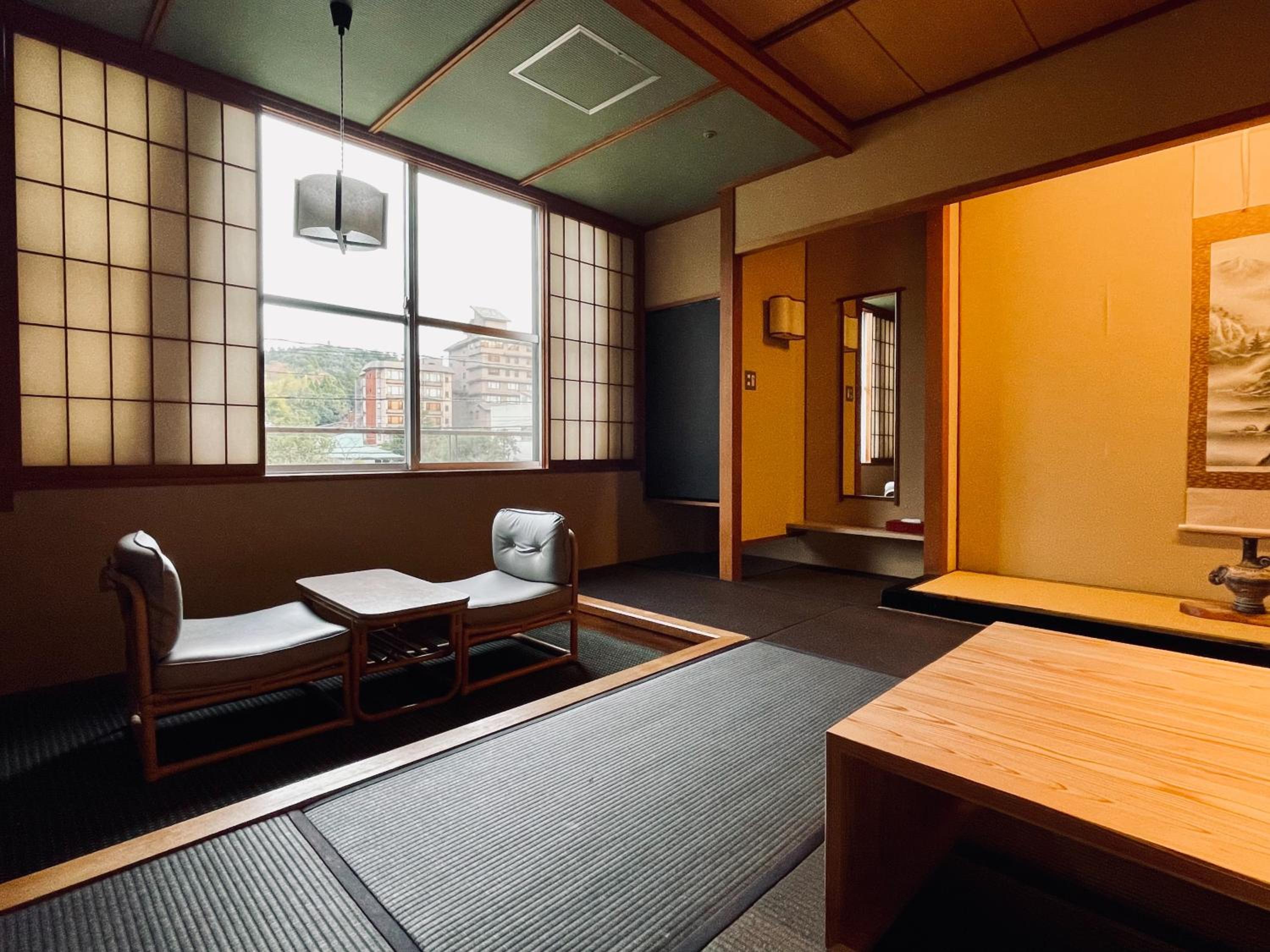 Japanese-Style Quadruple Room photo 2