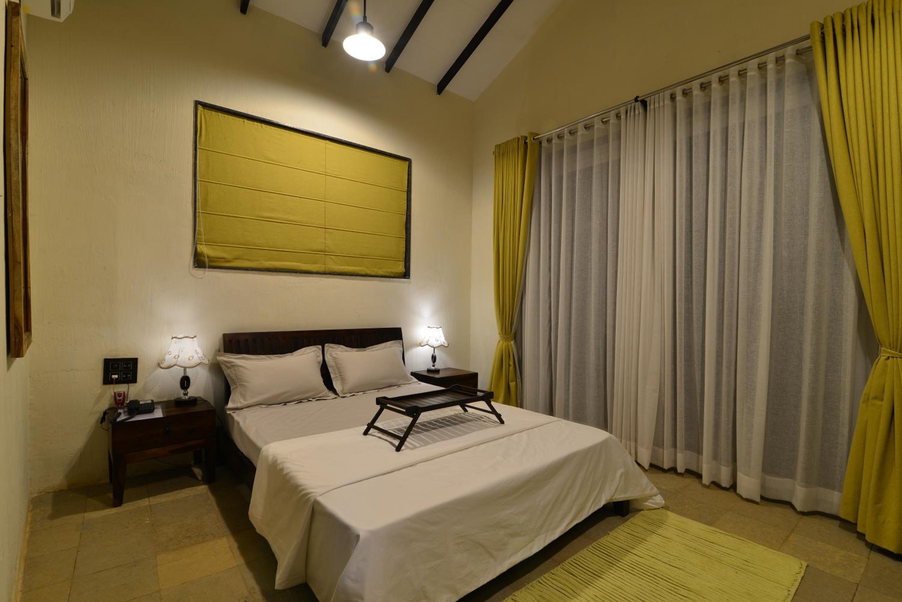 Villa photo 2