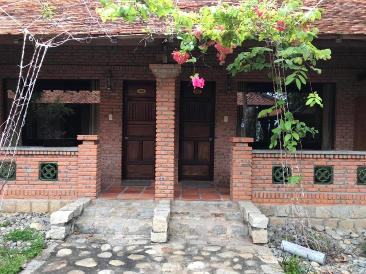 Double or Twin Room with Garden View photo 2