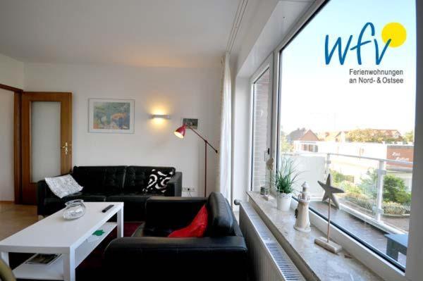Apartment with Balcony photo 1
