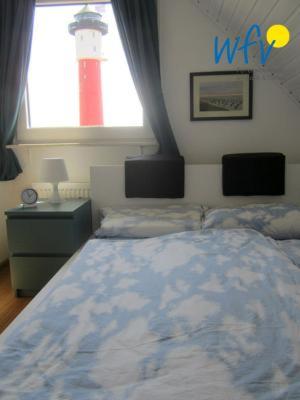 Apartment with Balcony photo 2