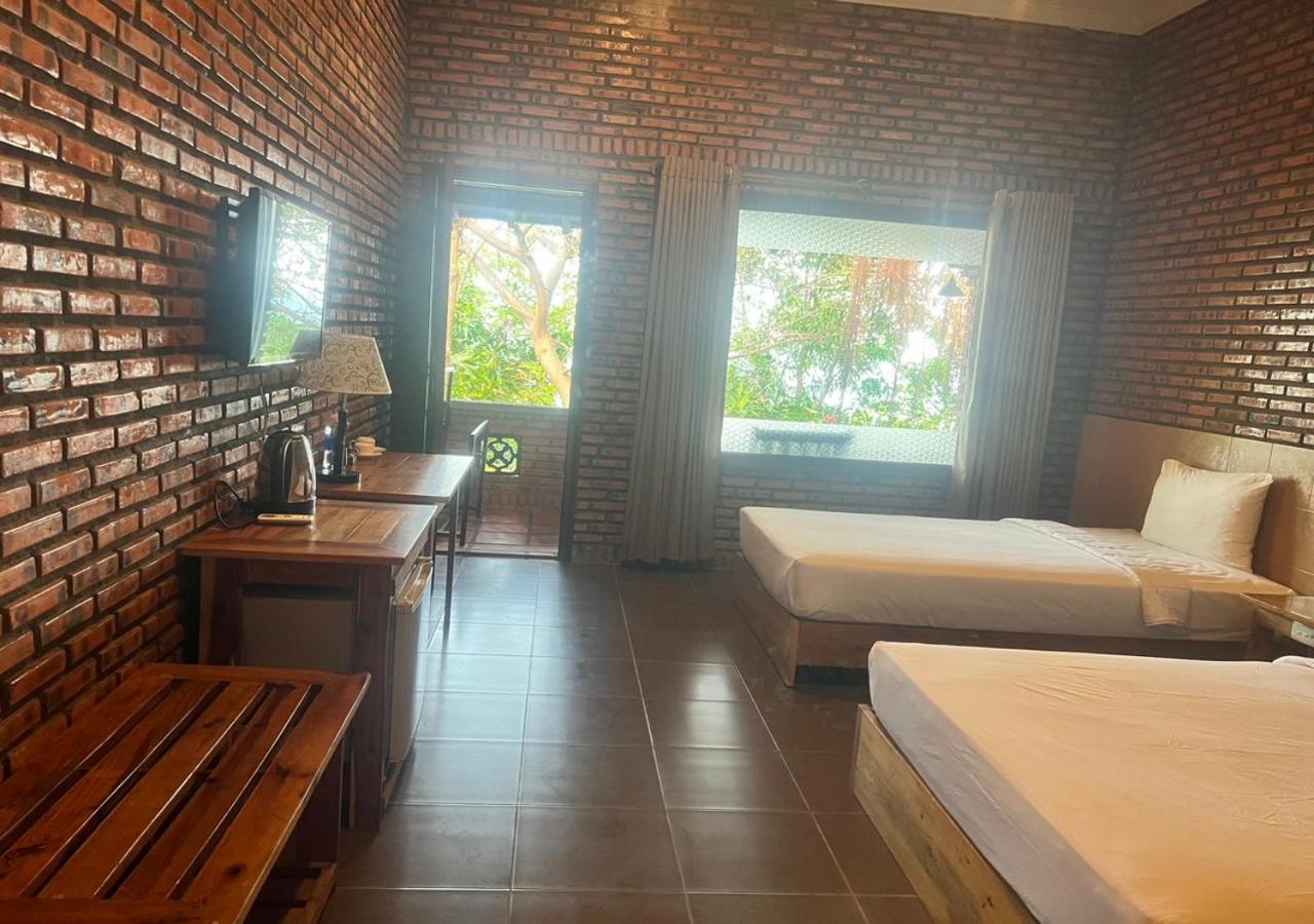 Double or Twin Room with Balcony photo 3