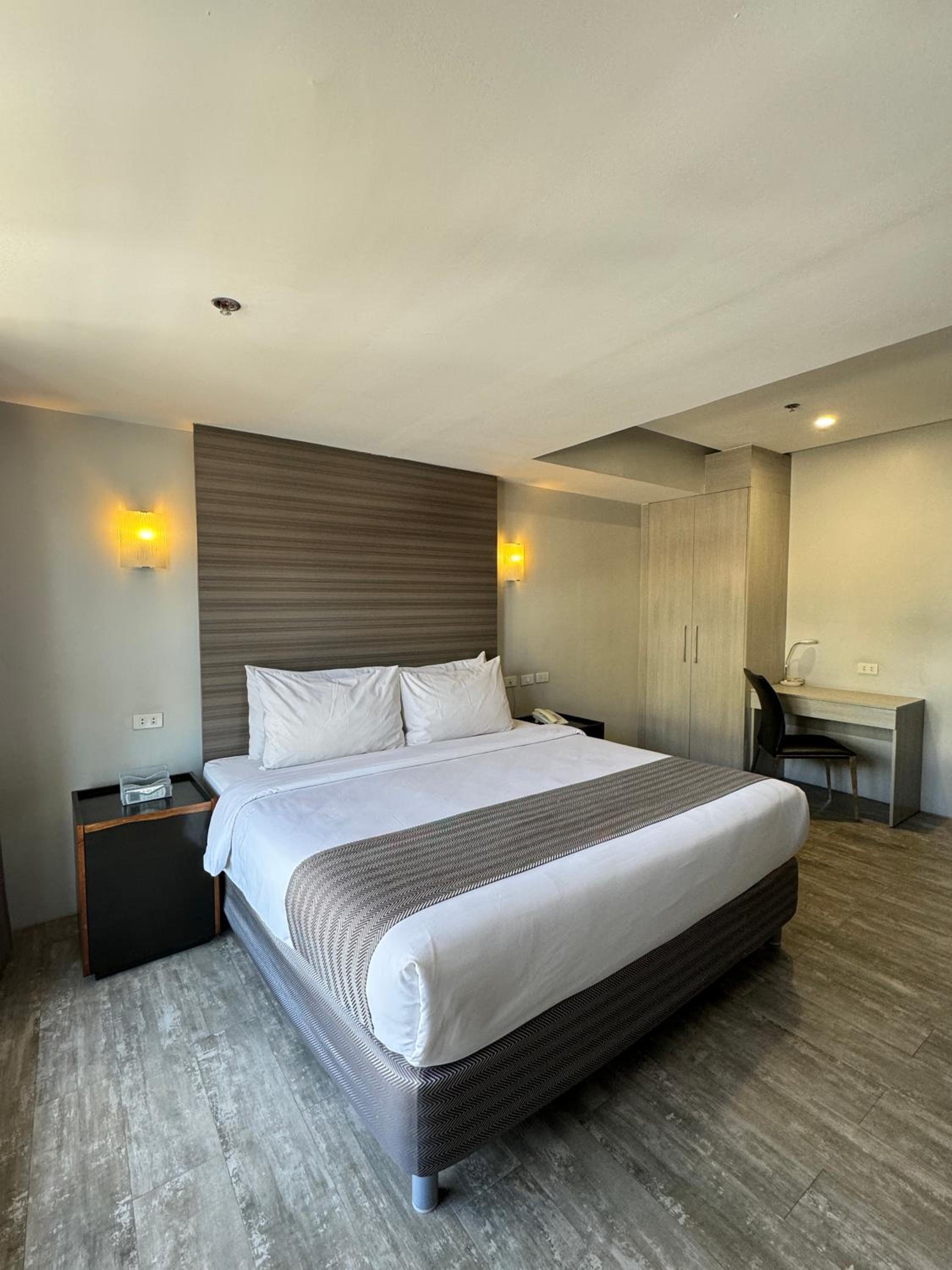 Executive Suite