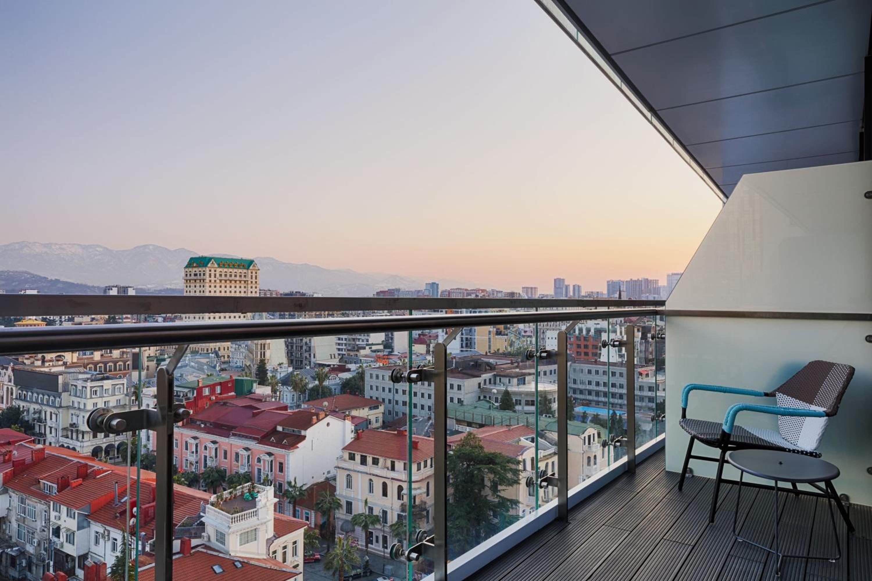 Deluxe, Guest room, 2 Queen, City view, Balcony - Photo 2