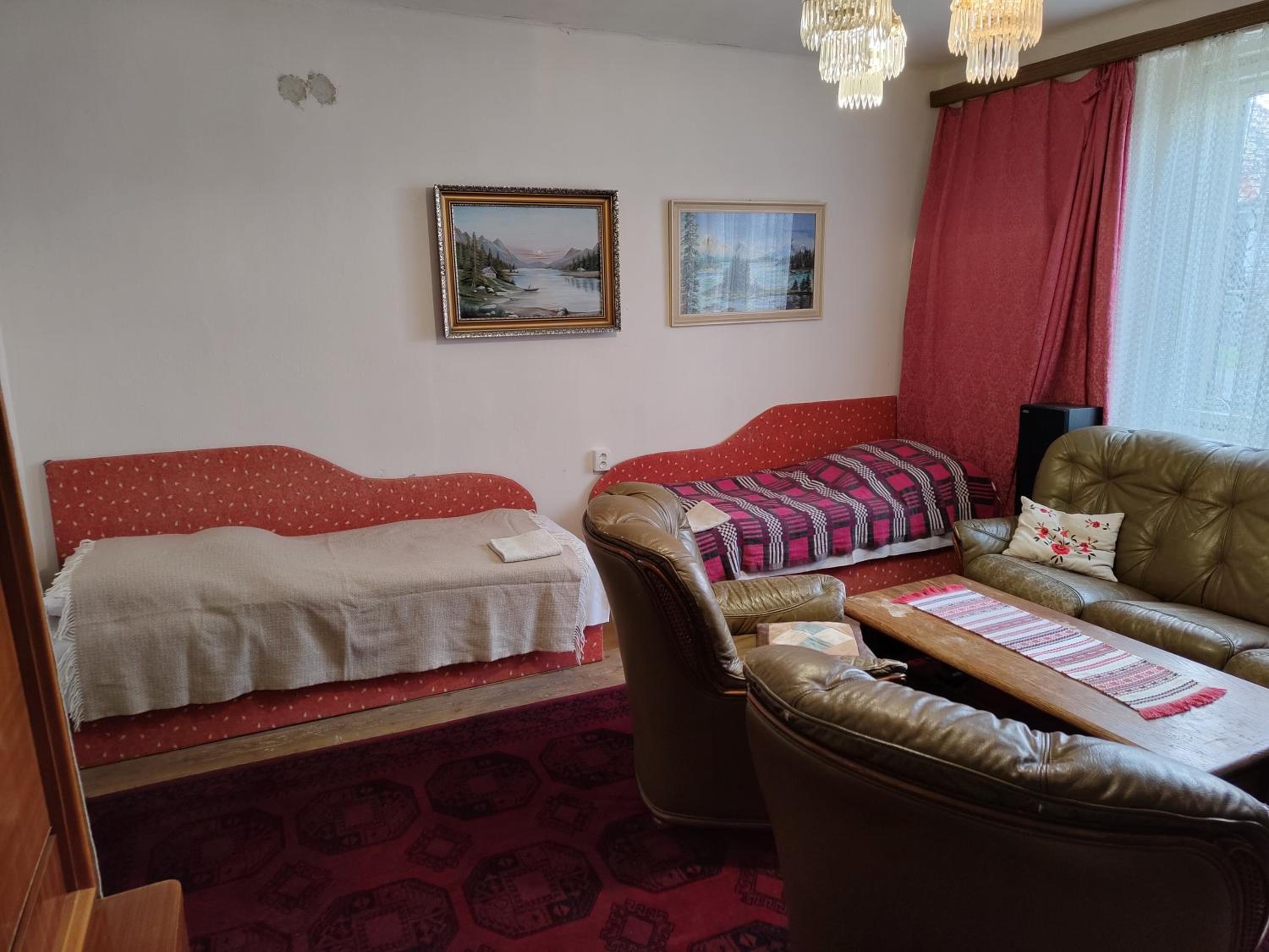 Standard Twin Room with Shared Bathroom photo 3