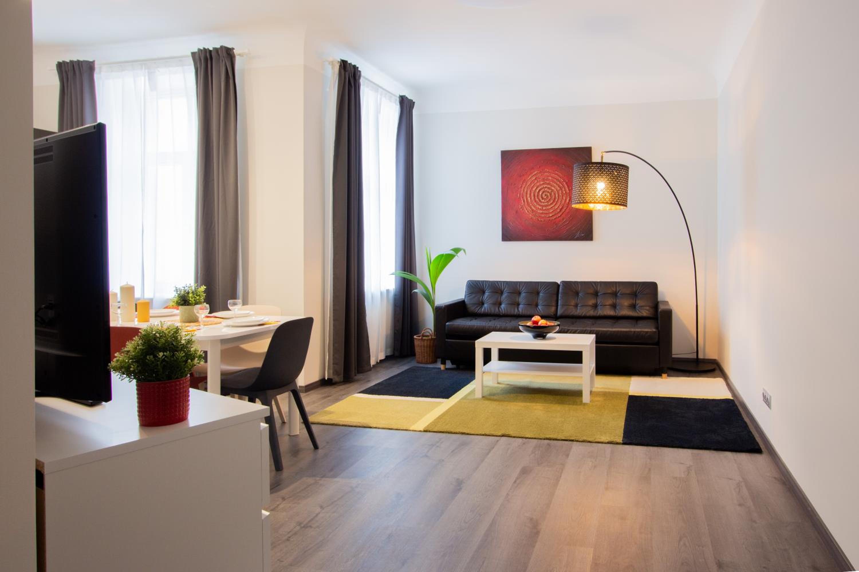 Apartment photo 1
