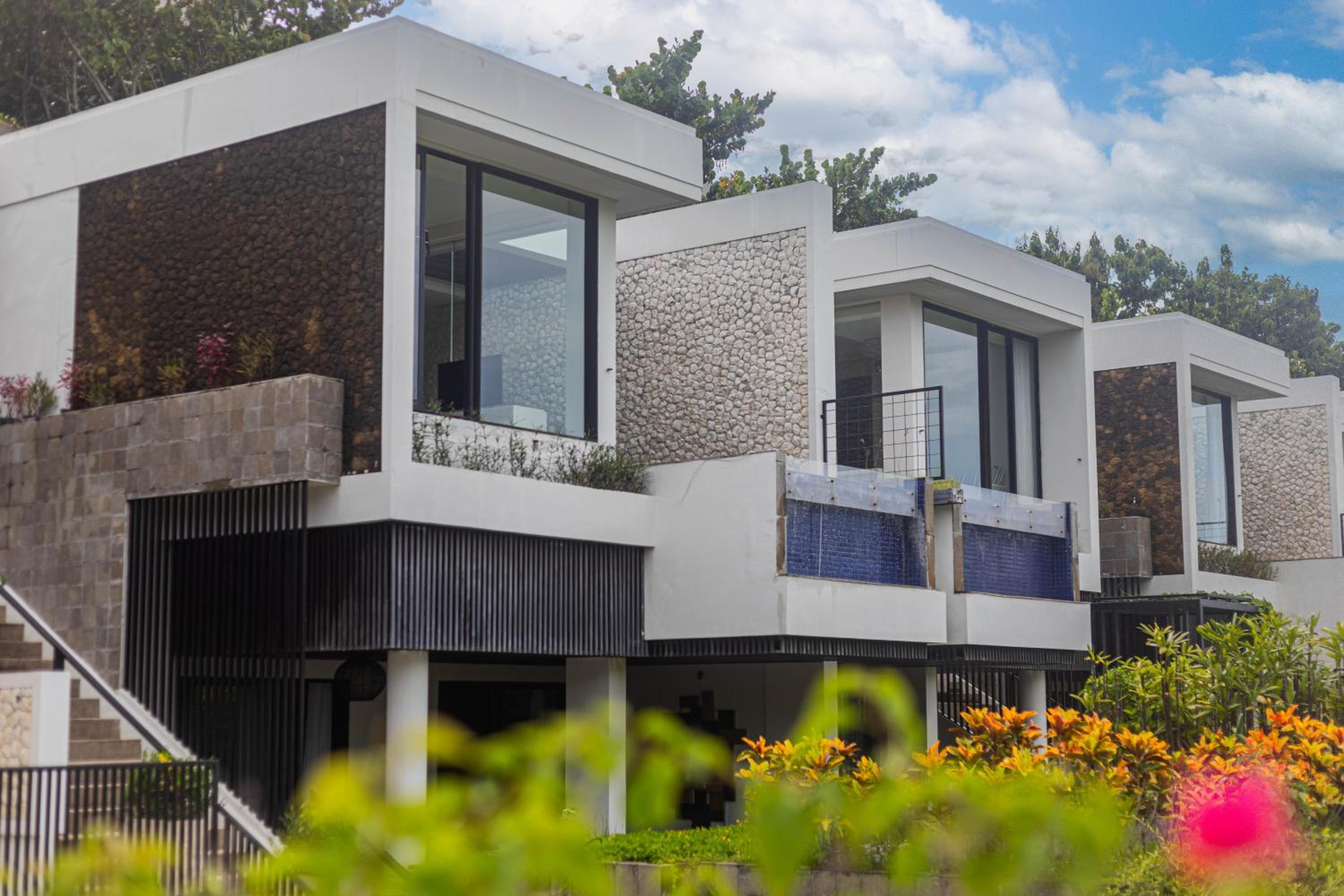 Three-Bedroom Villa - Photo 87