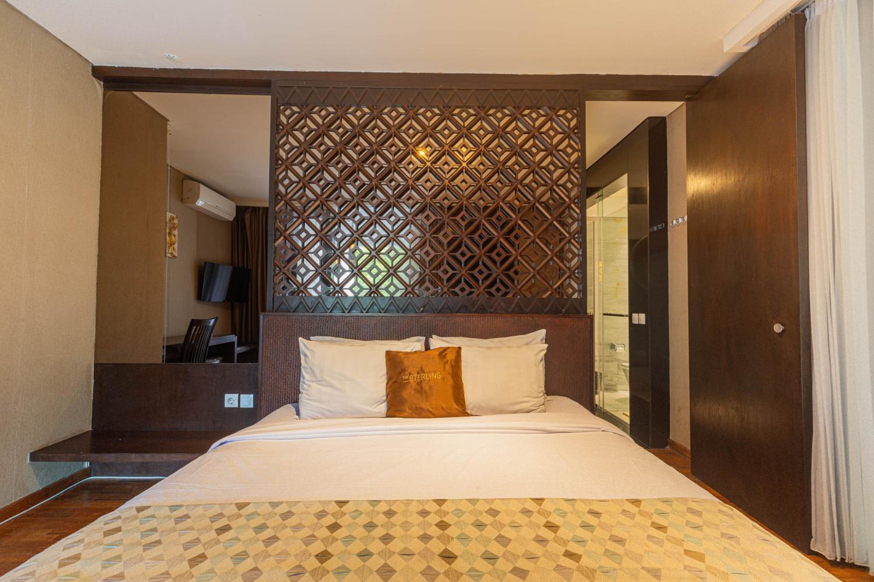 Three-Bedroom Villa - Photo 34