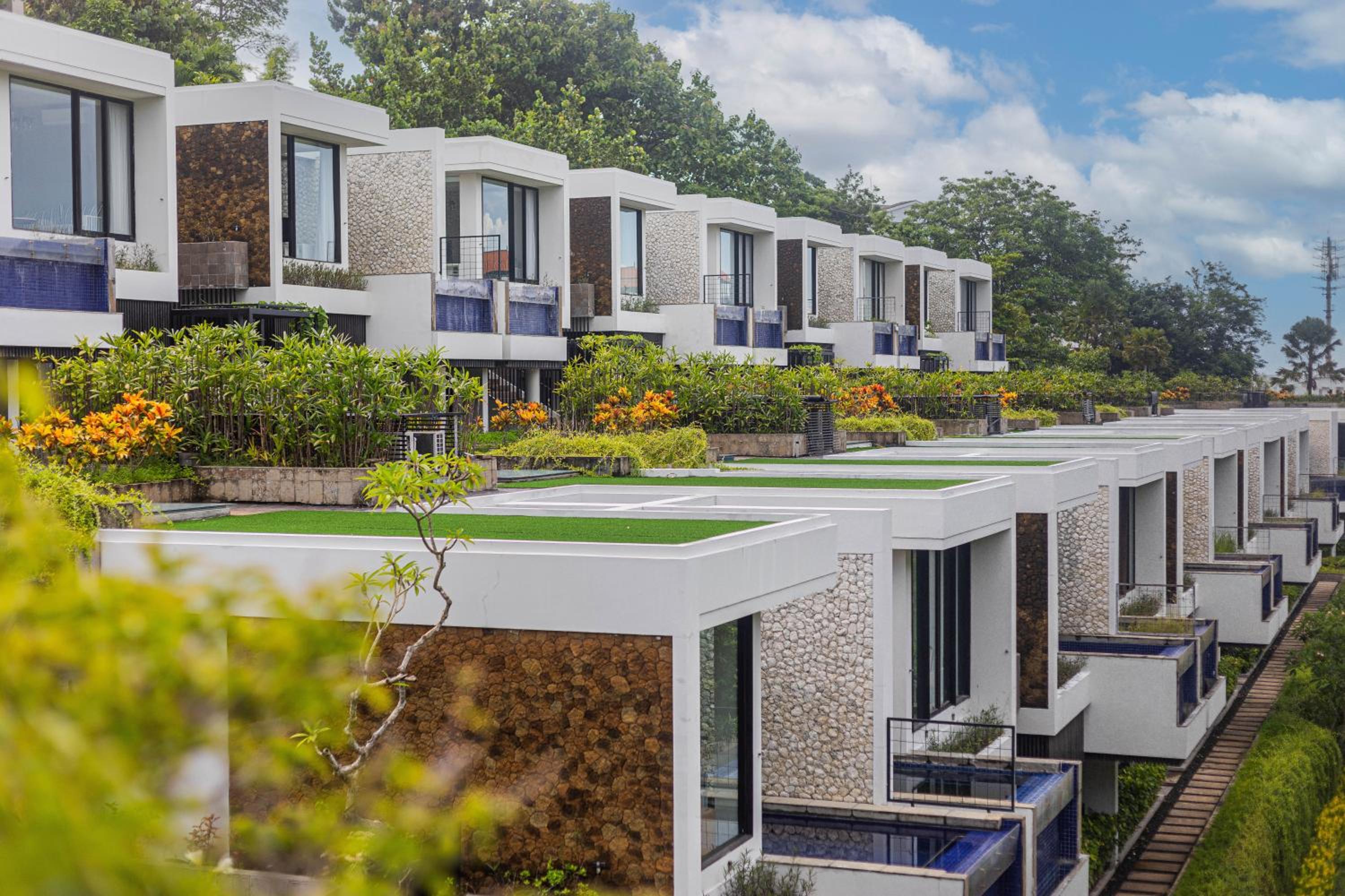 Three-Bedroom Villa - Photo 19