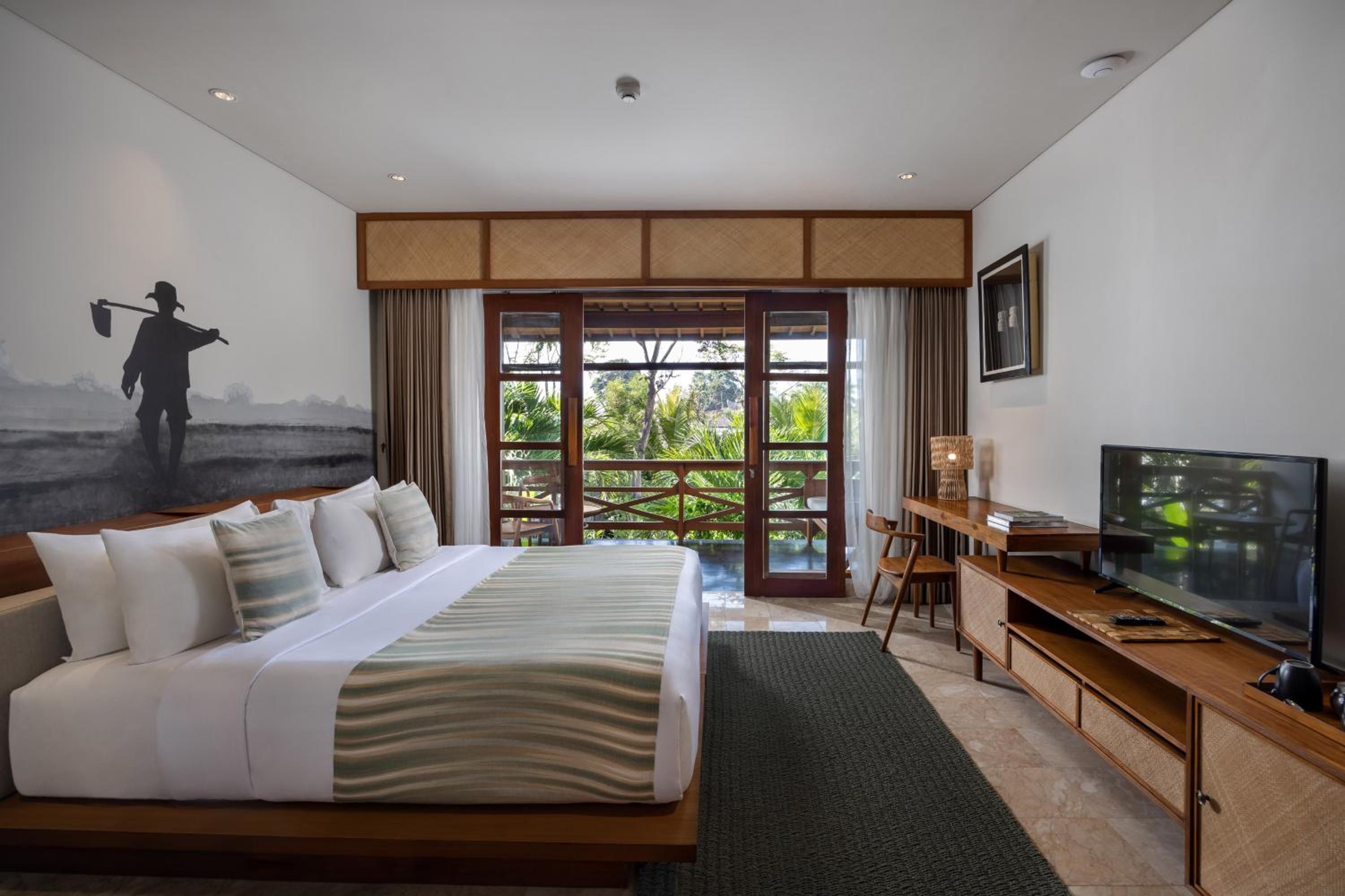 Suite with Balcony - Photo 5