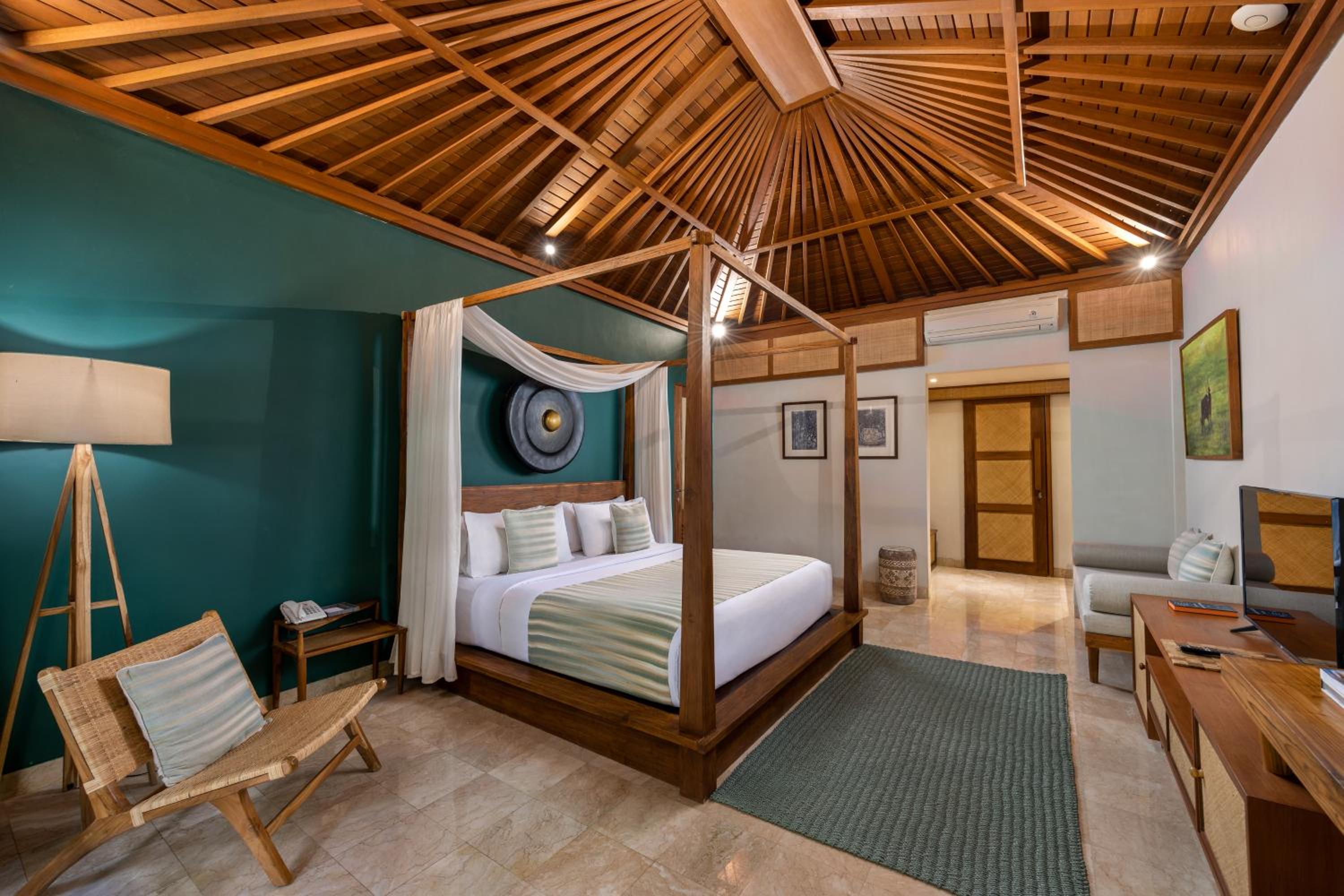 One-Bedroom Villa - Photo 2