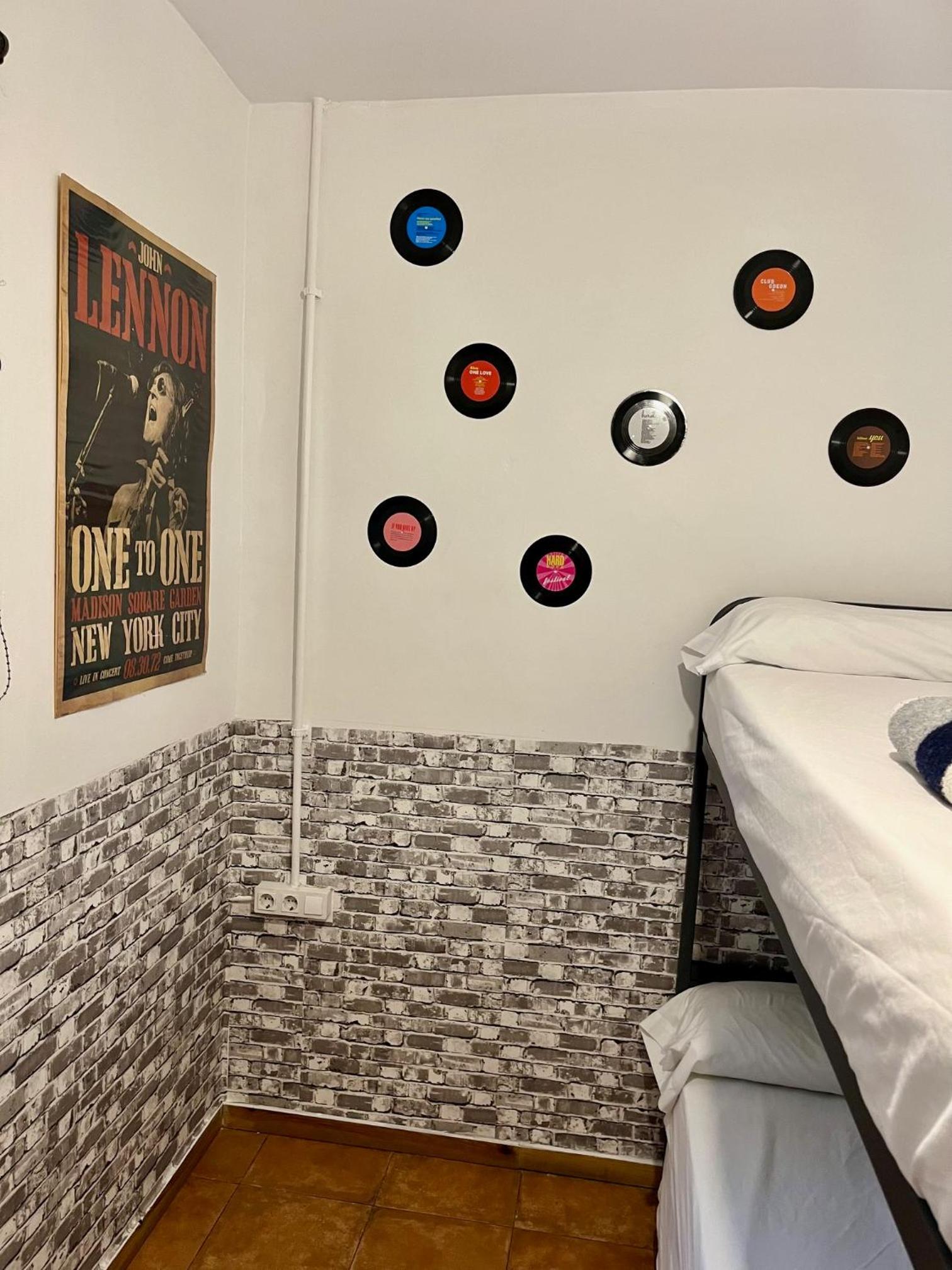 Basic Double Room photo 2
