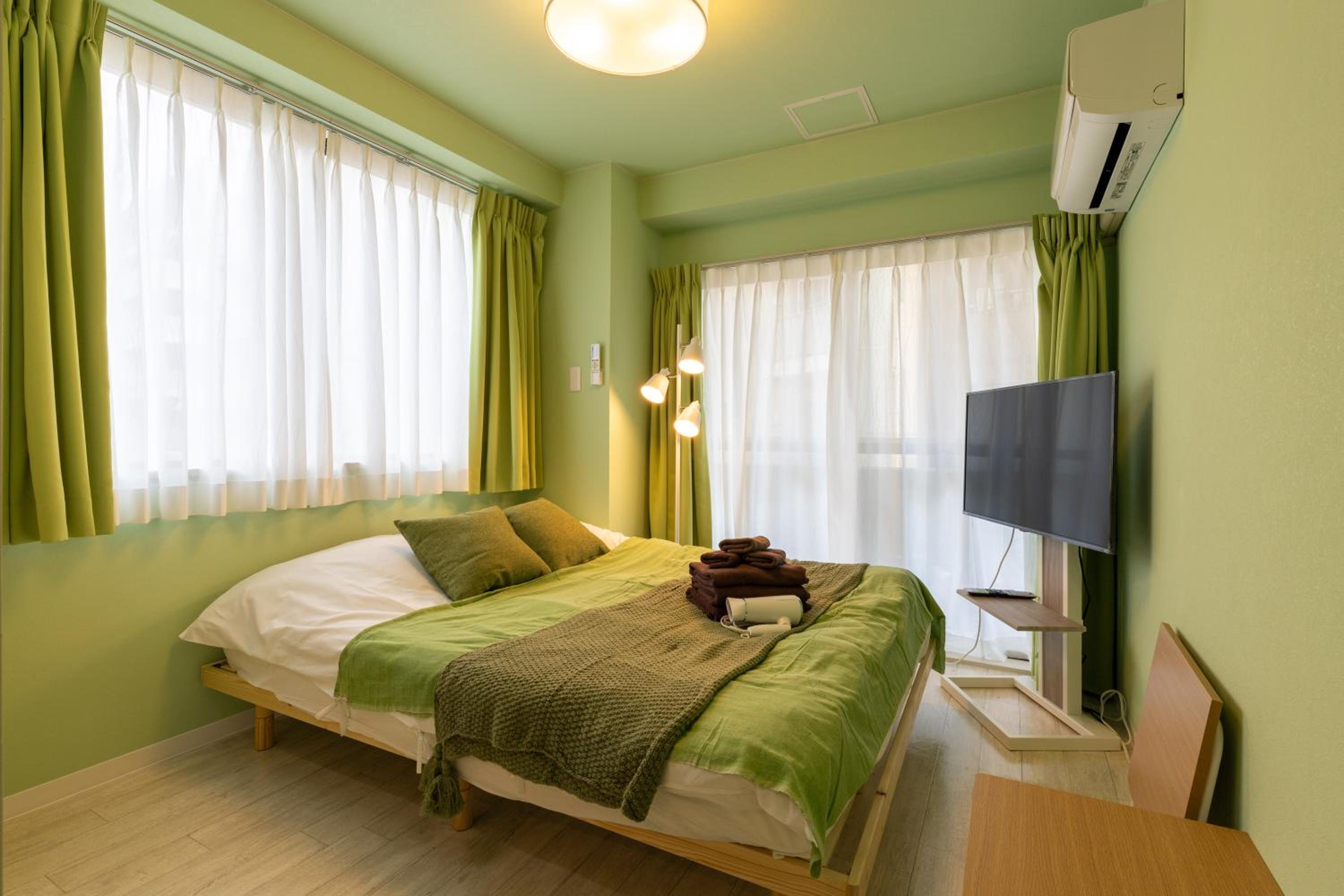 One-Bedroom Apartment photo 3