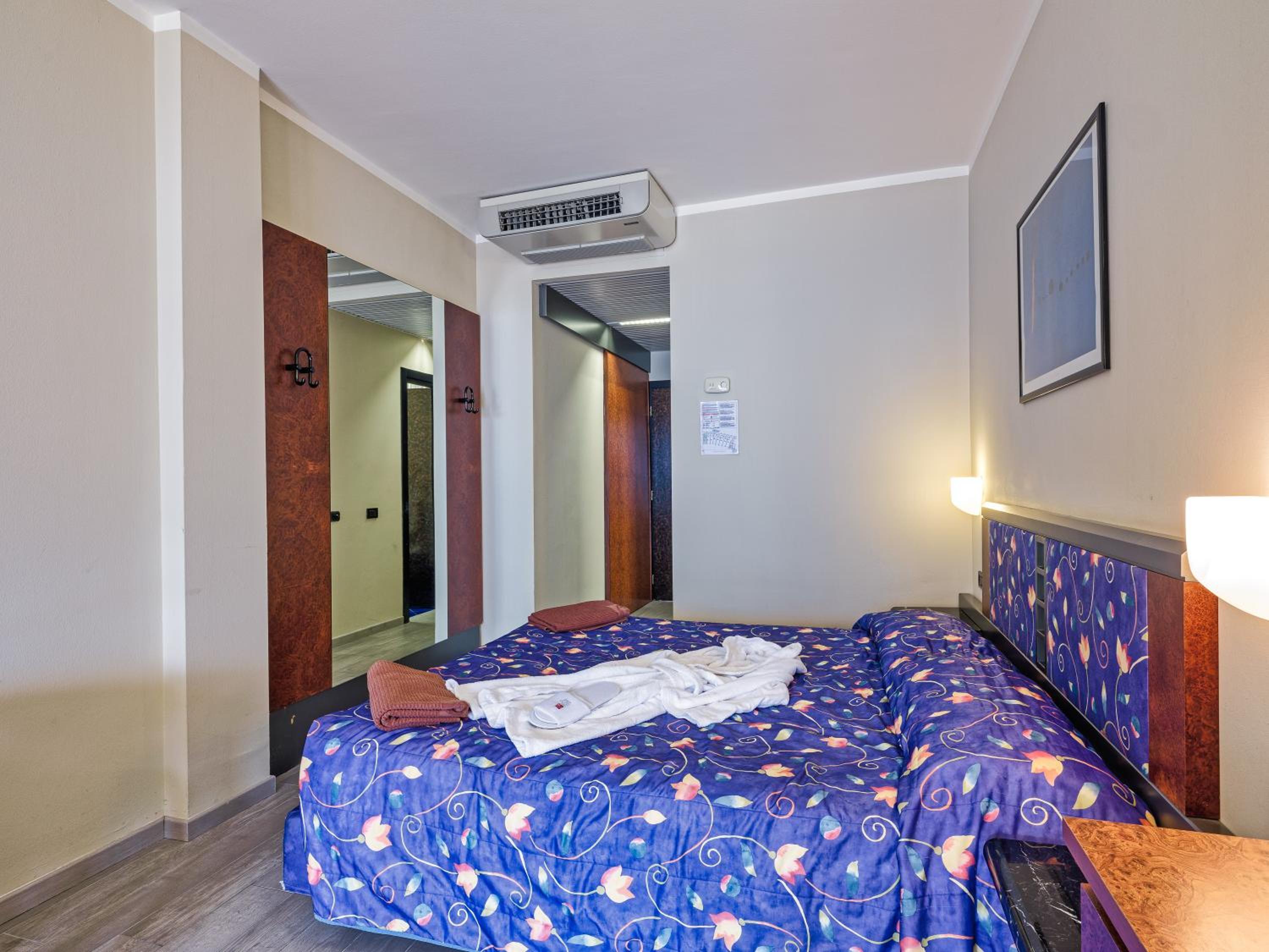 Superior Double or Twin Room - Photo 4