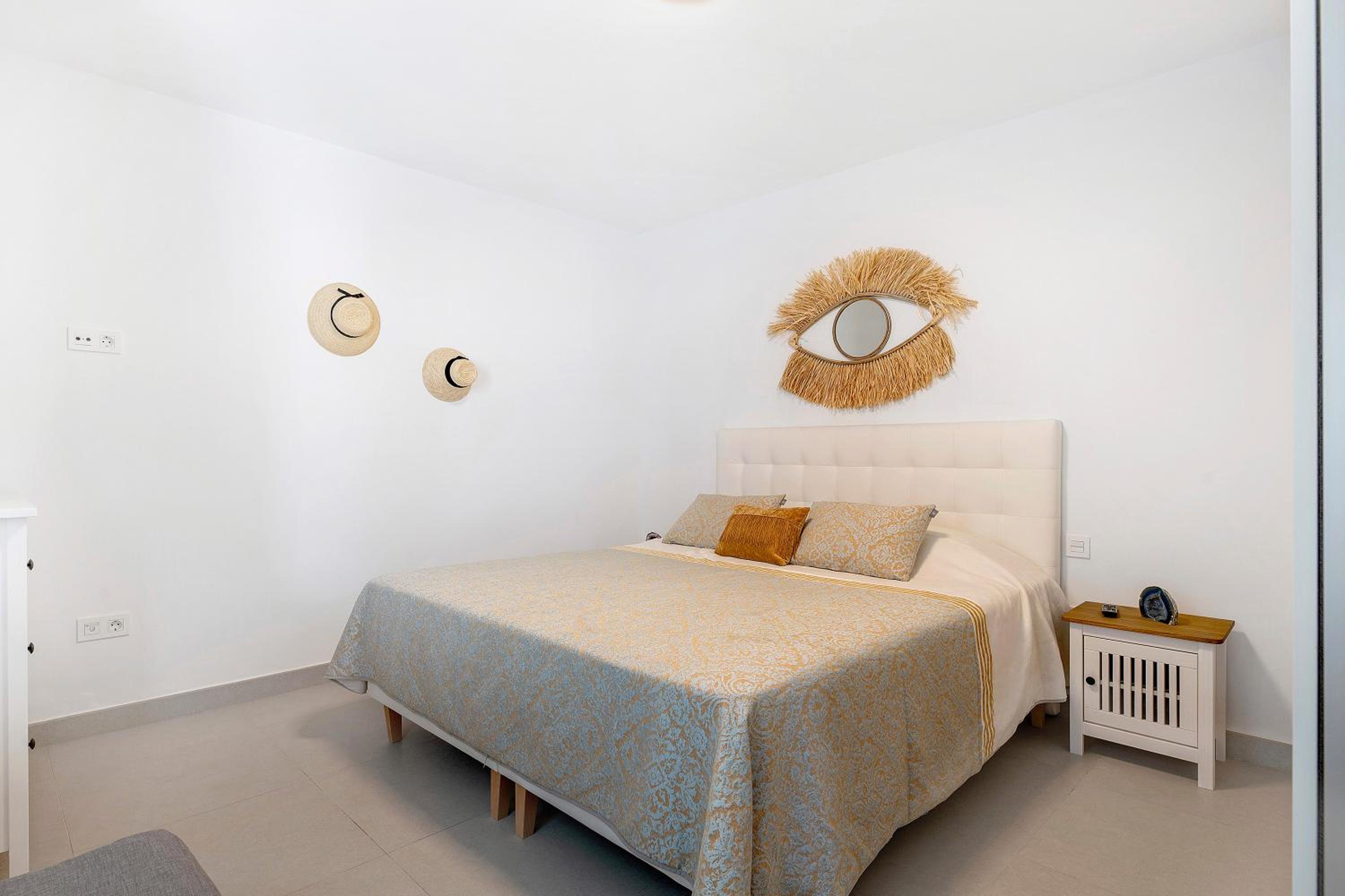 One-Bedroom House photo 3