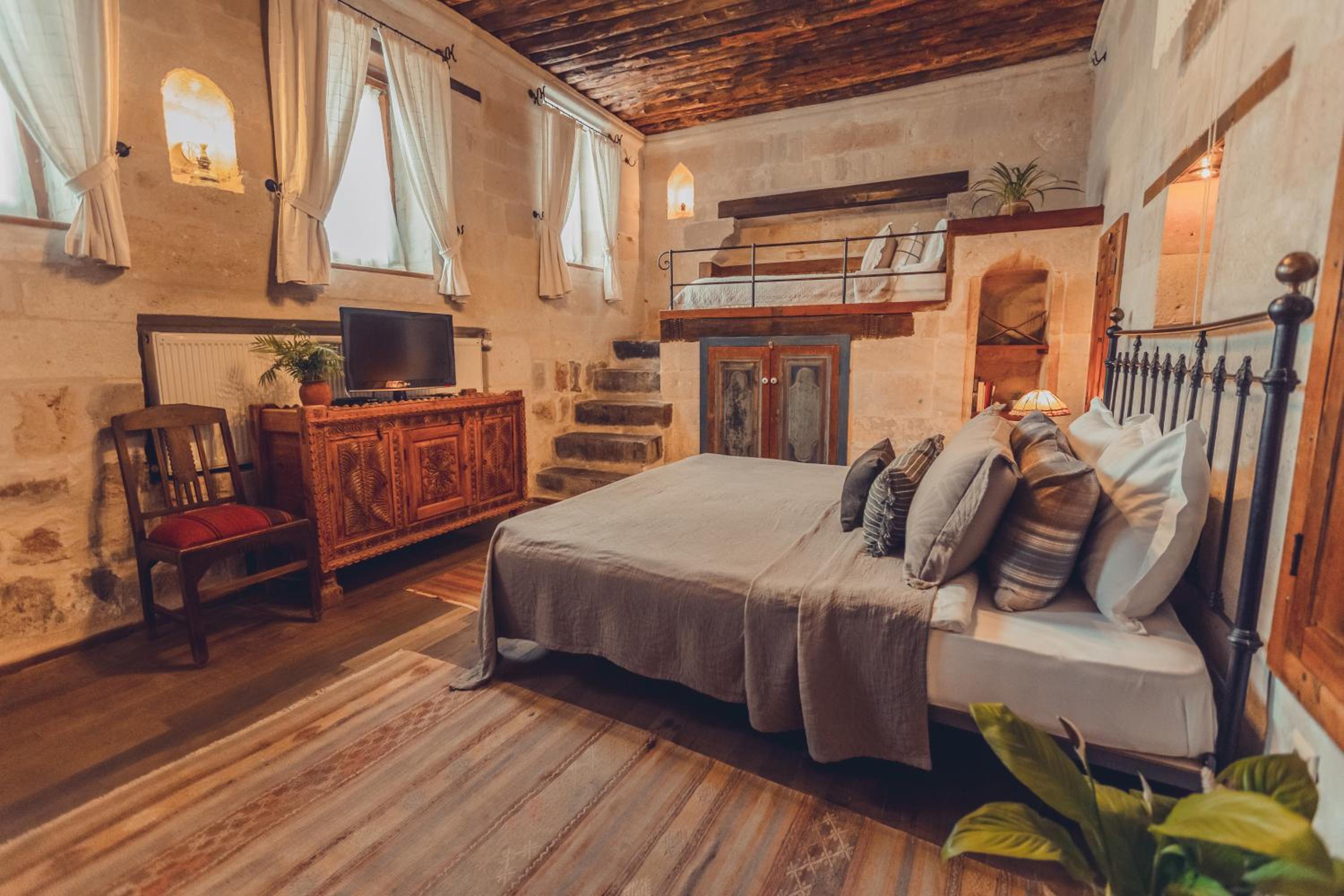 Standard Double or Twin Room - Photo 27
